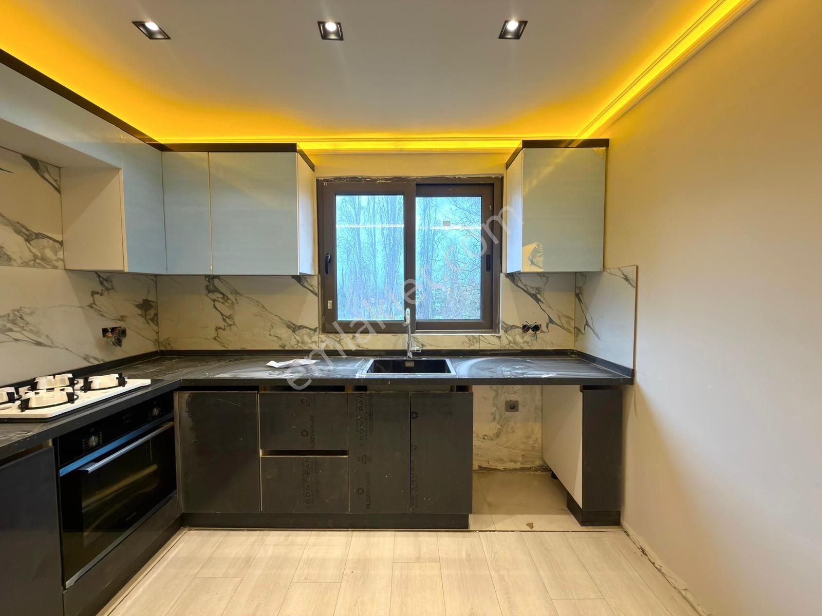 🏡 Referans'tan İkizçay'da Modern Tasarımlı Ebeveyn Banyolu Ön Cpehe 3+1 Dubleks - Görsel 5