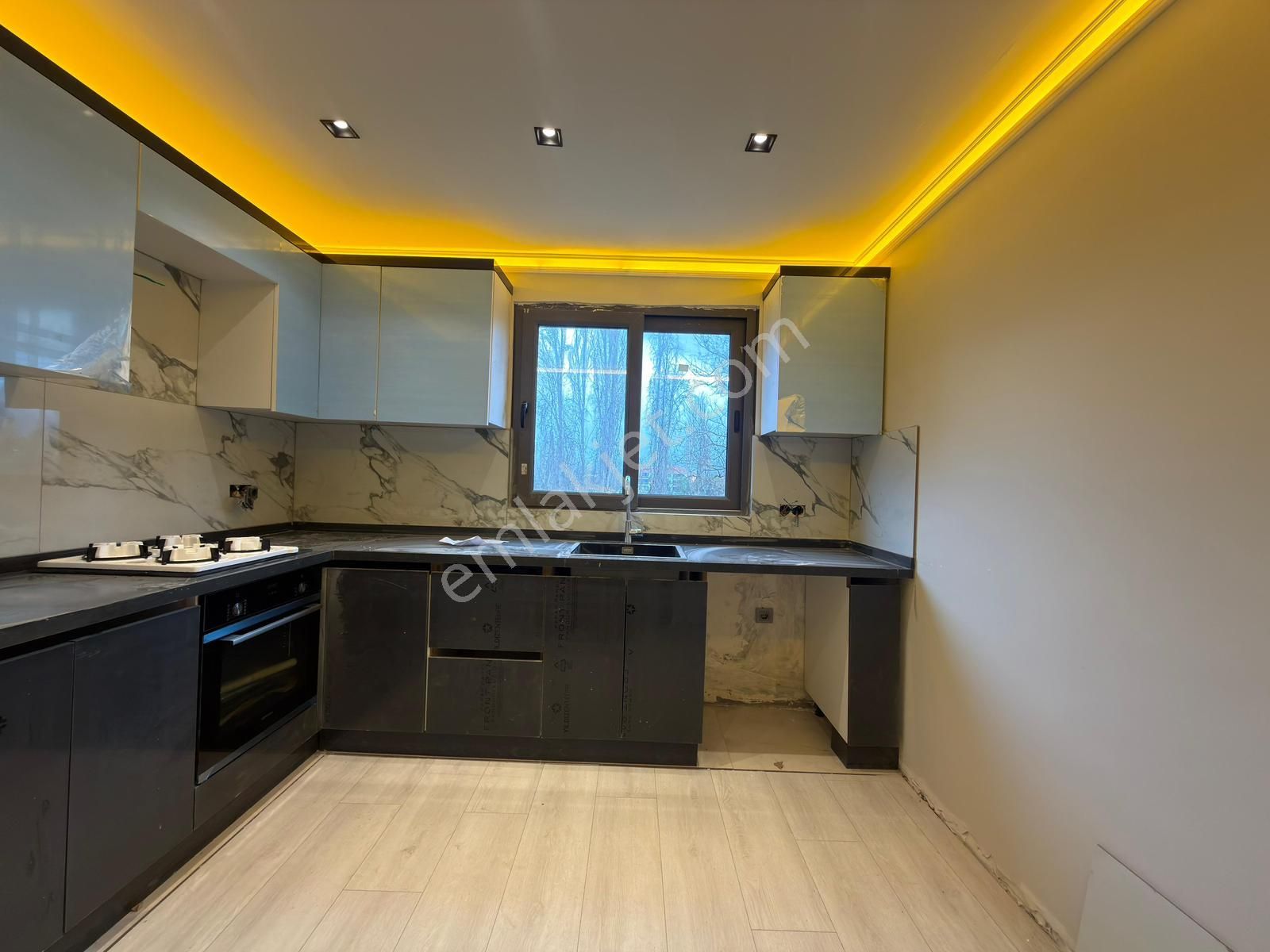 🏡 Referans'tan İkizçay'da Modern Tasarımlı Ebeveyn Banyolu Ön Cpehe 3+1 Dubleks - Görsel 2