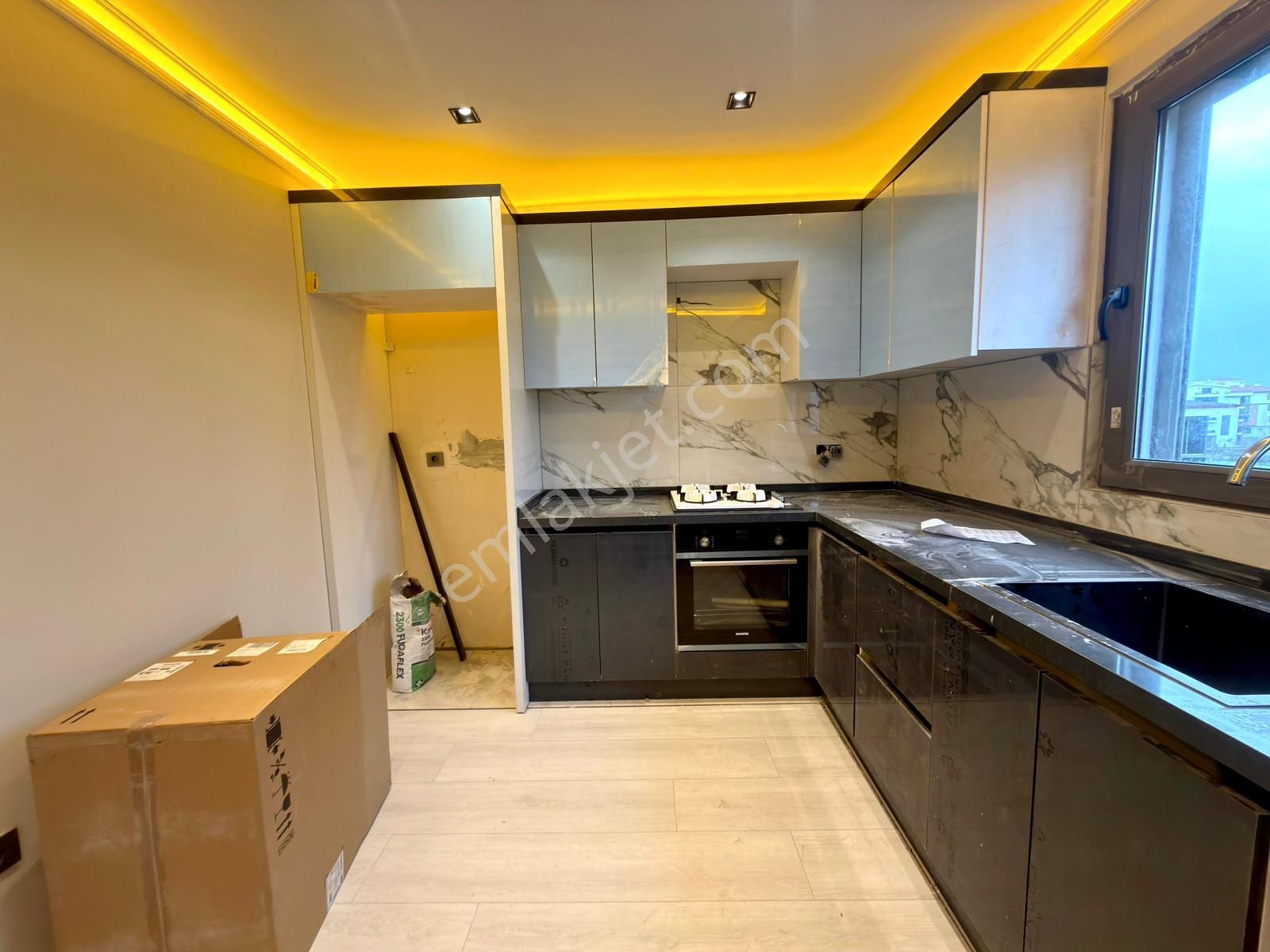 🏡 Referans'tan İkizçay'da Modern Tasarımlı Ebeveyn Banyolu Ön Cpehe 3+1 Dubleks - Görsel 6