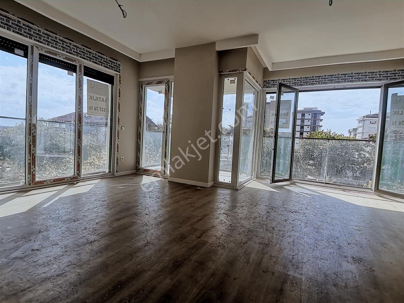 Kapanmaz Deniz Manzaralı,prestijli Konumda Satılık 3+1 Daire - Görsel 3