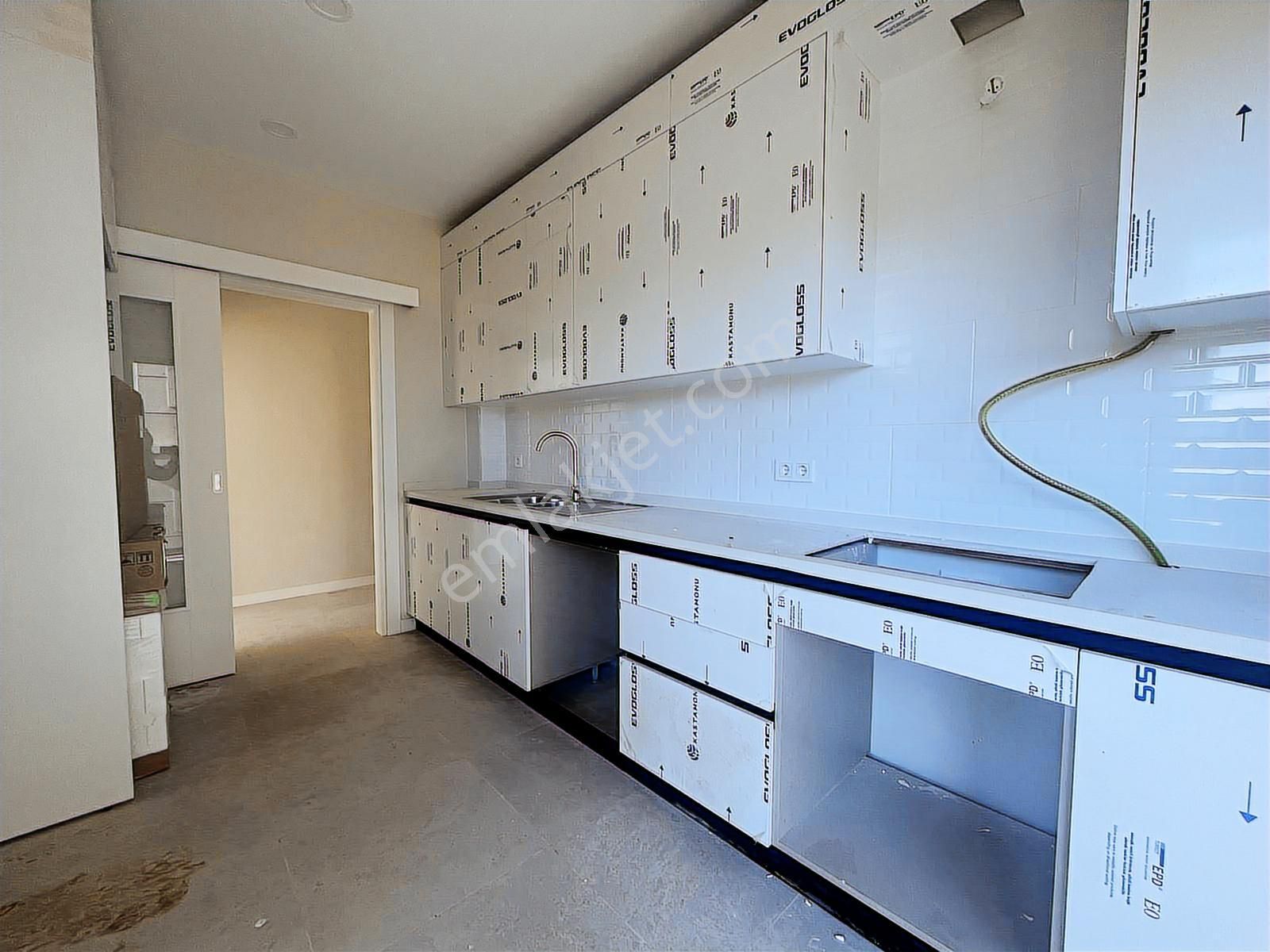 Kapanmaz Deniz Manzaralı,prestijli Konumda Satılık 3+1 Daire - Görsel 5