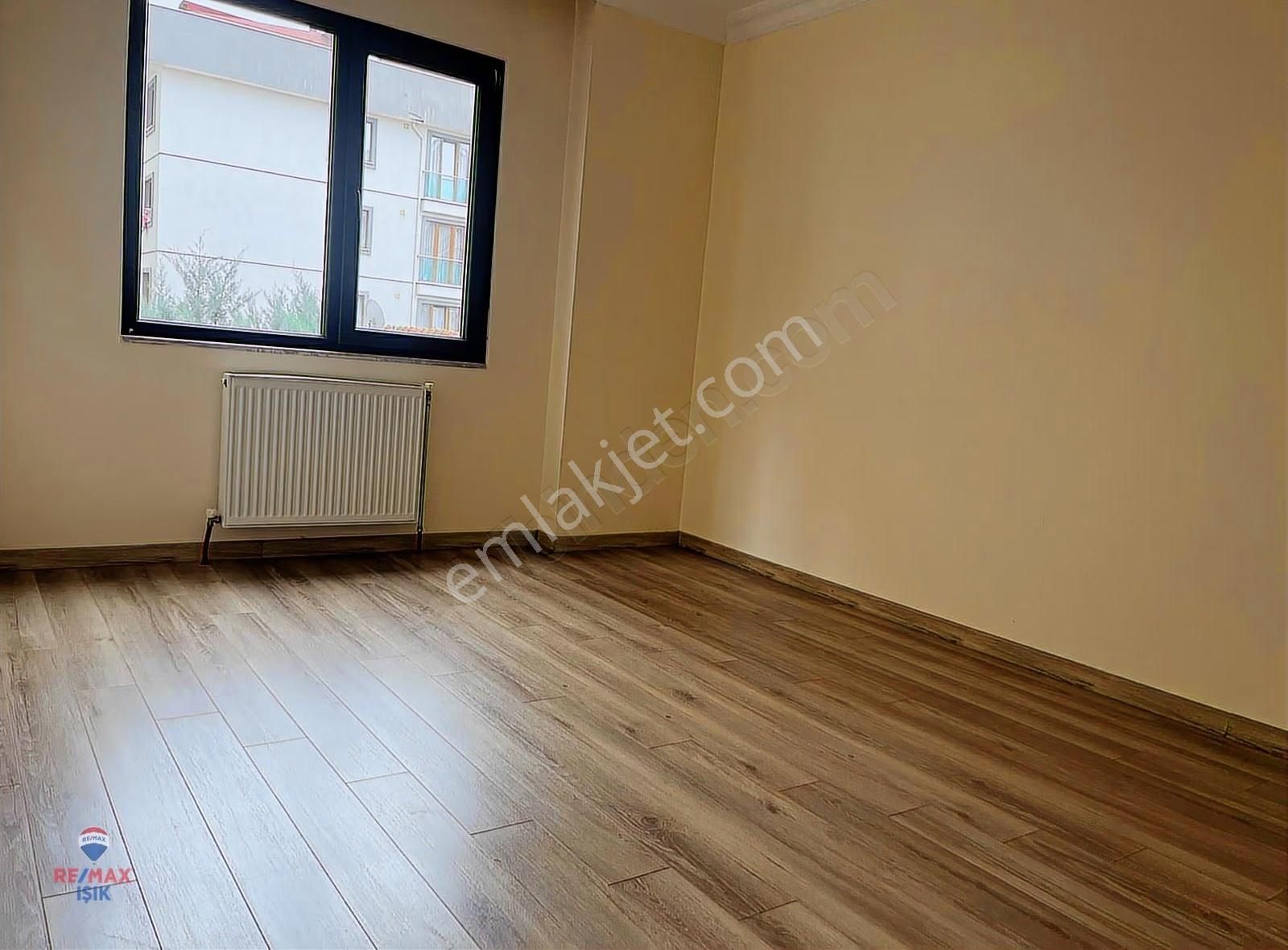 Kurtköy Merkez'de, Lüks Sitede Kiralık Ebeveyn Banyolu Geniş 3+1 - Görsel 11