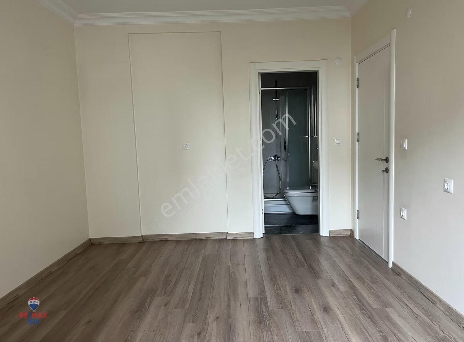 Kurtköy Merkez'de, Lüks Sitede Kiralık Ebeveyn Banyolu Geniş 3+1 - Görsel 24