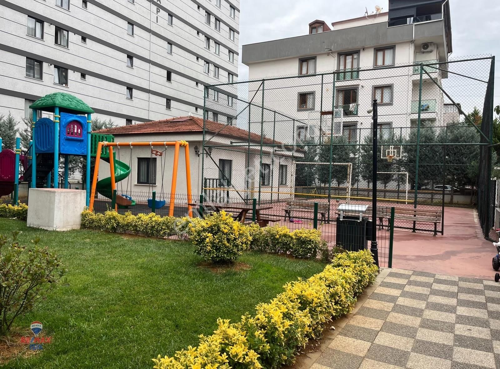 Kurtköy Merkez'de, Lüks Sitede Kiralık Ebeveyn Banyolu Geniş 3+1 - Görsel 9