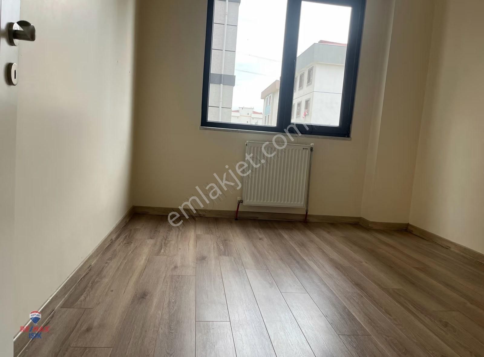 Kurtköy Merkez'de, Lüks Sitede Kiralık Ebeveyn Banyolu Geniş 3+1 - Görsel 20
