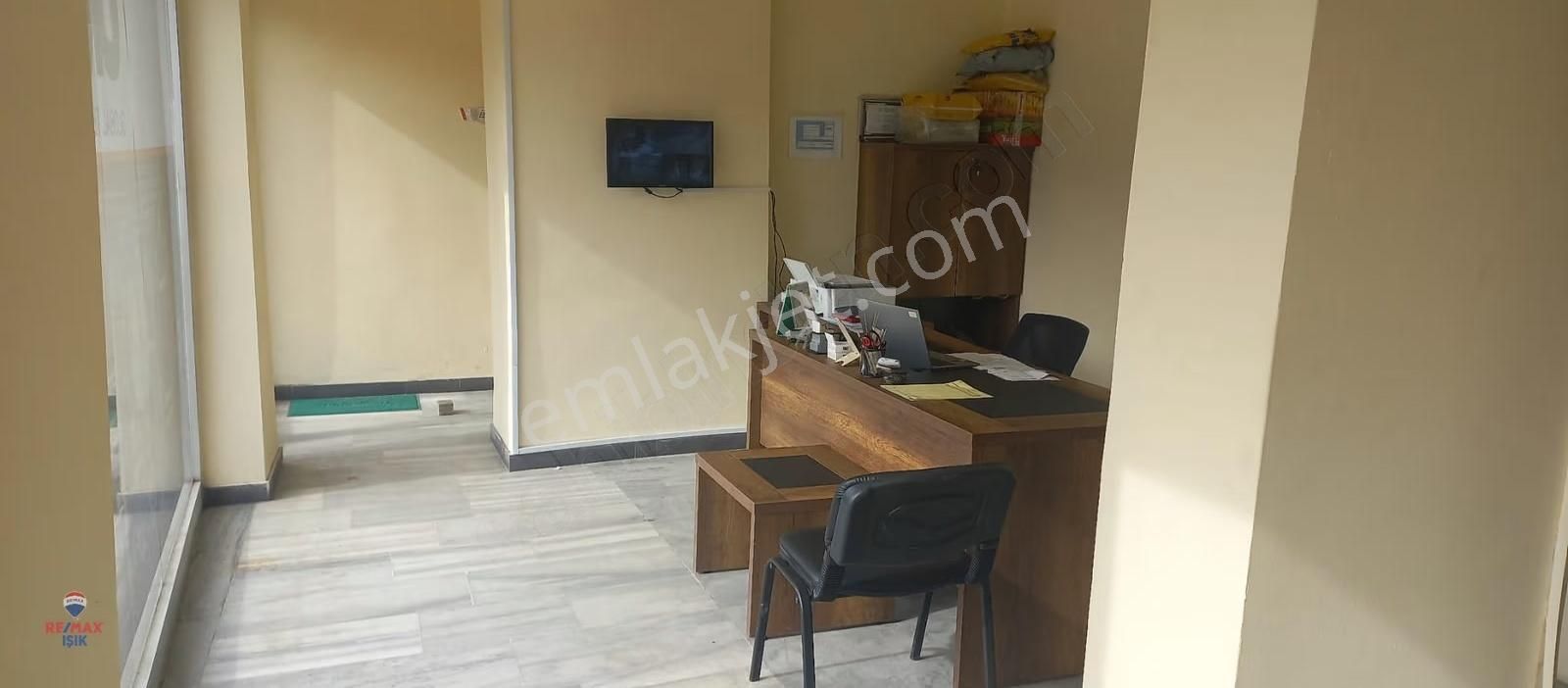 Cadde Üzerinde Kiralık Dükkan - Görsel 32