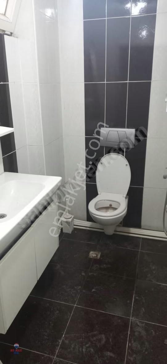 Cadde Üzerinde Kiralık Dükkan - Görsel 3