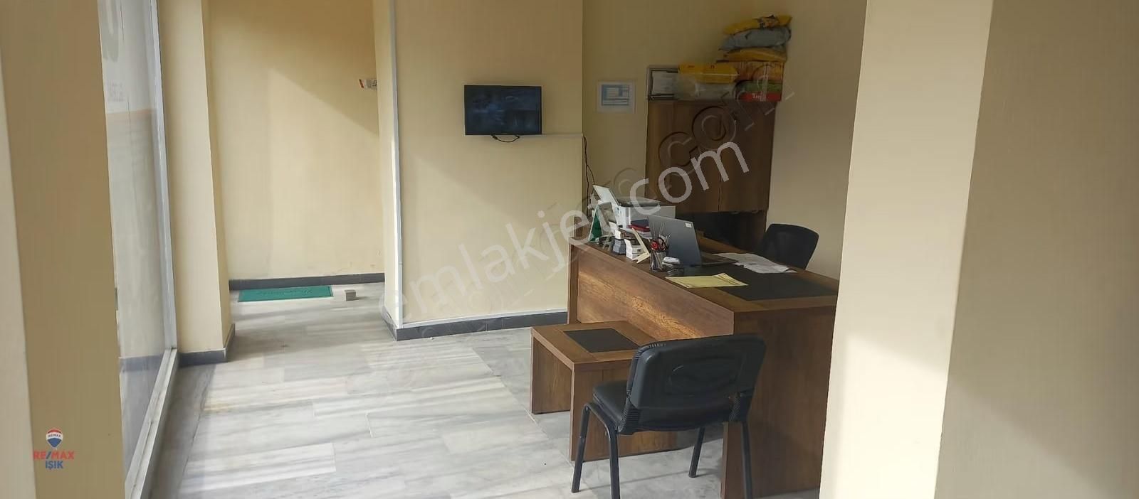 Cadde Üzerinde Kiralık Dükkan - Görsel 26