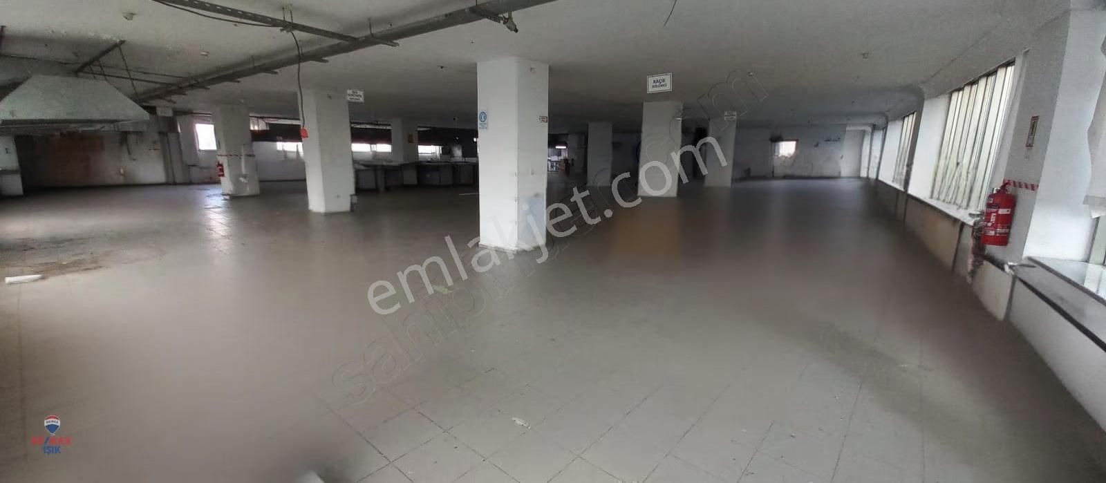 Sancaktepe'de Merkezi Lokasyonda İskanlı Alternatifli 800 M² - Görsel 5