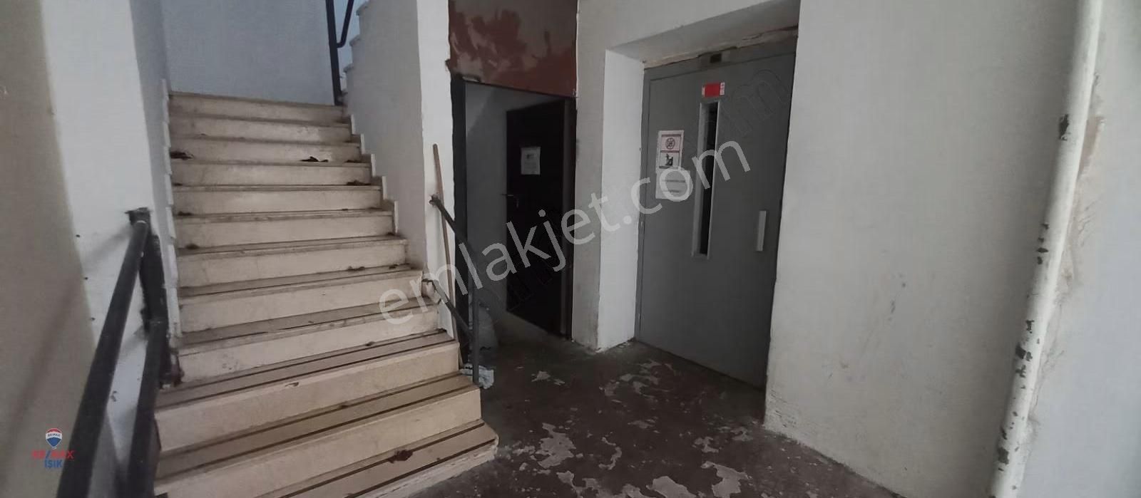 Sancaktepe'de Merkezi Lokasyonda İskanlı Alternatifli 800 M² - Görsel 7