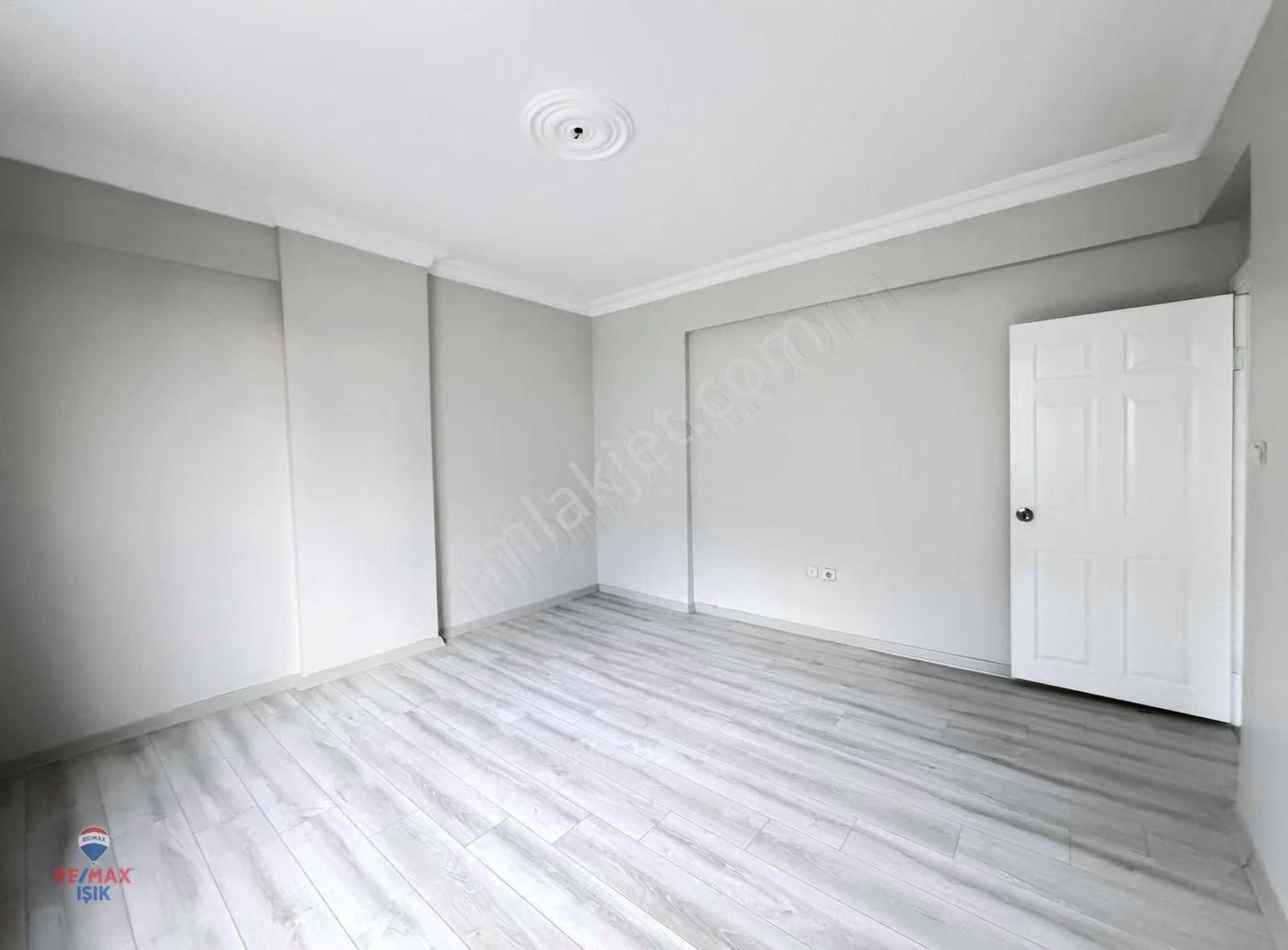 Sancaktepe Fatih Mah Site İçerisinde Kiralık 3+1 Daire - Görsel 7