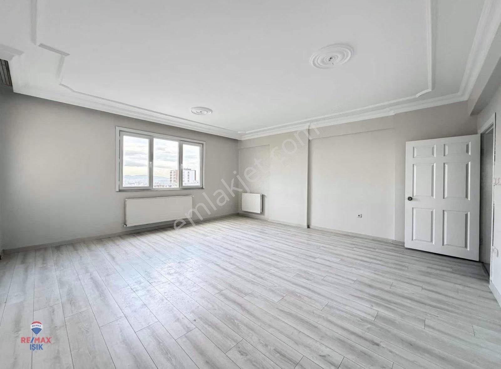 Sancaktepe Fatih Mah Site İçerisinde Kiralık 3+1 Daire - Görsel 3