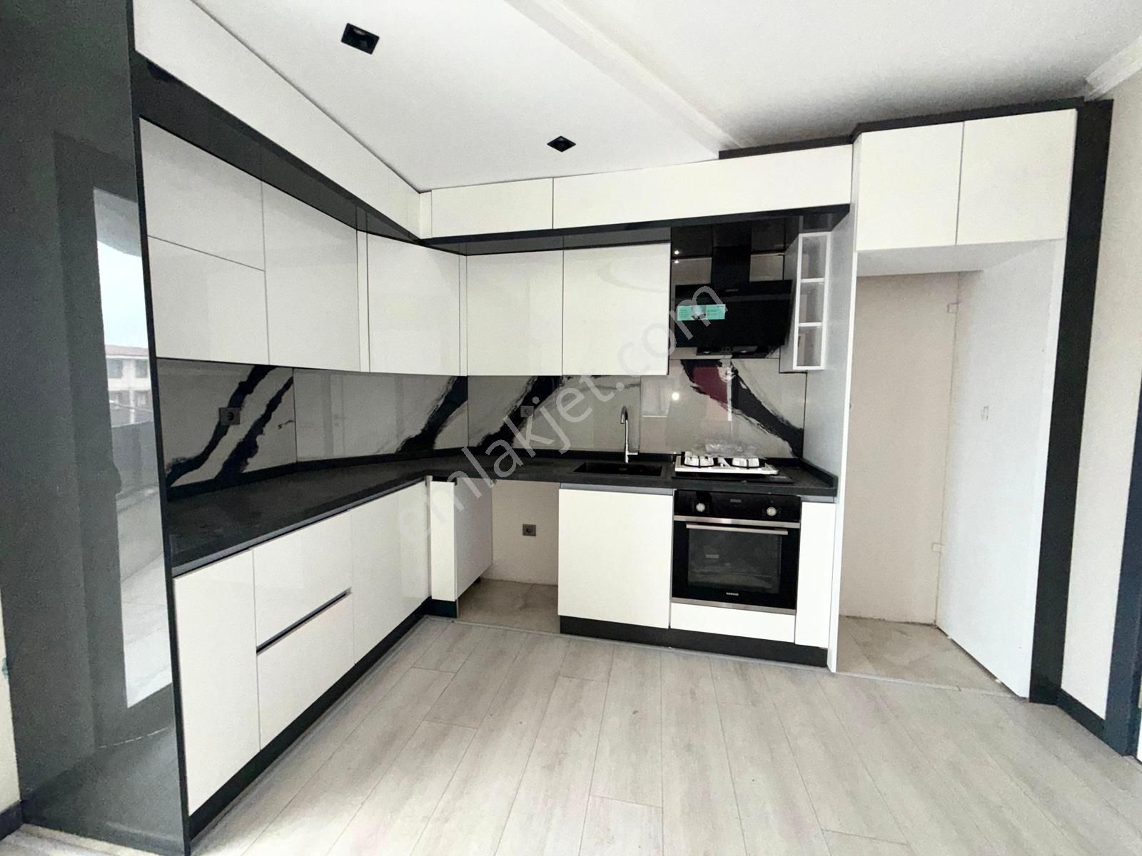 🏡 Referans'tan İkizçay'da Ön Cephe Ara Kat 1+1 Daire - Görsel 2