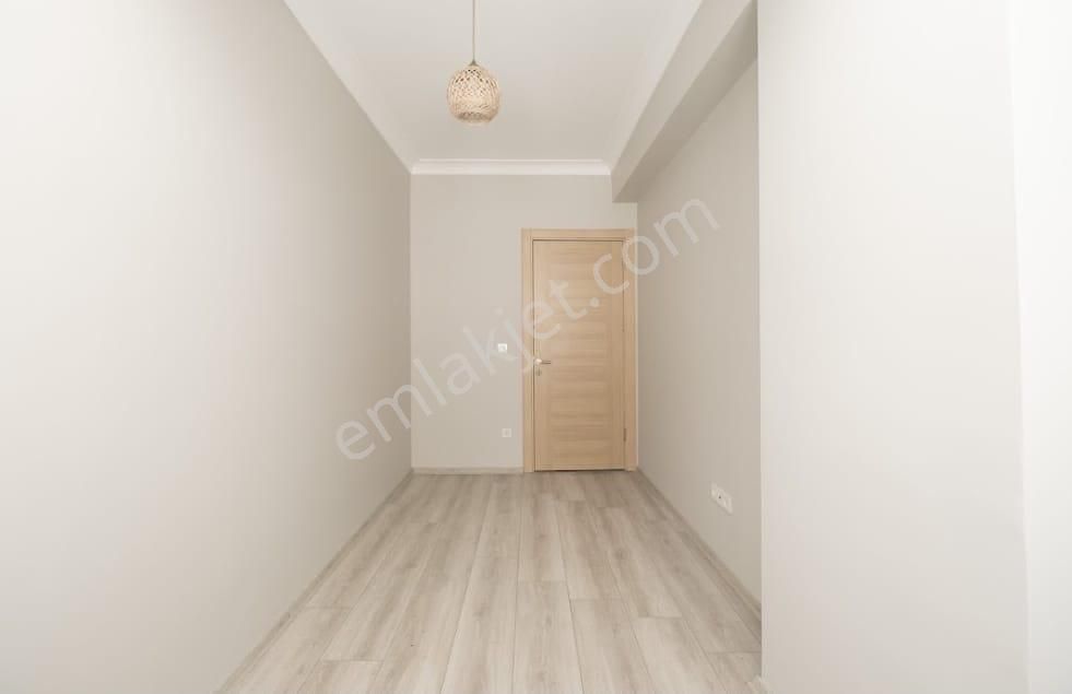 Kaçmaz'dan Küçükyalı Metro Yakını Lüks Ferah 4+2 Dubleks - Görsel 2