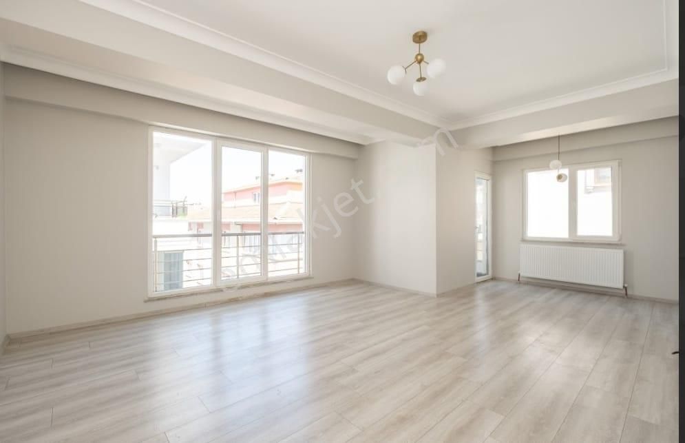 Kaçmaz'dan Küçükyalı Metro Yakını Lüks Ferah 4+2 Dubleks - Görsel 6