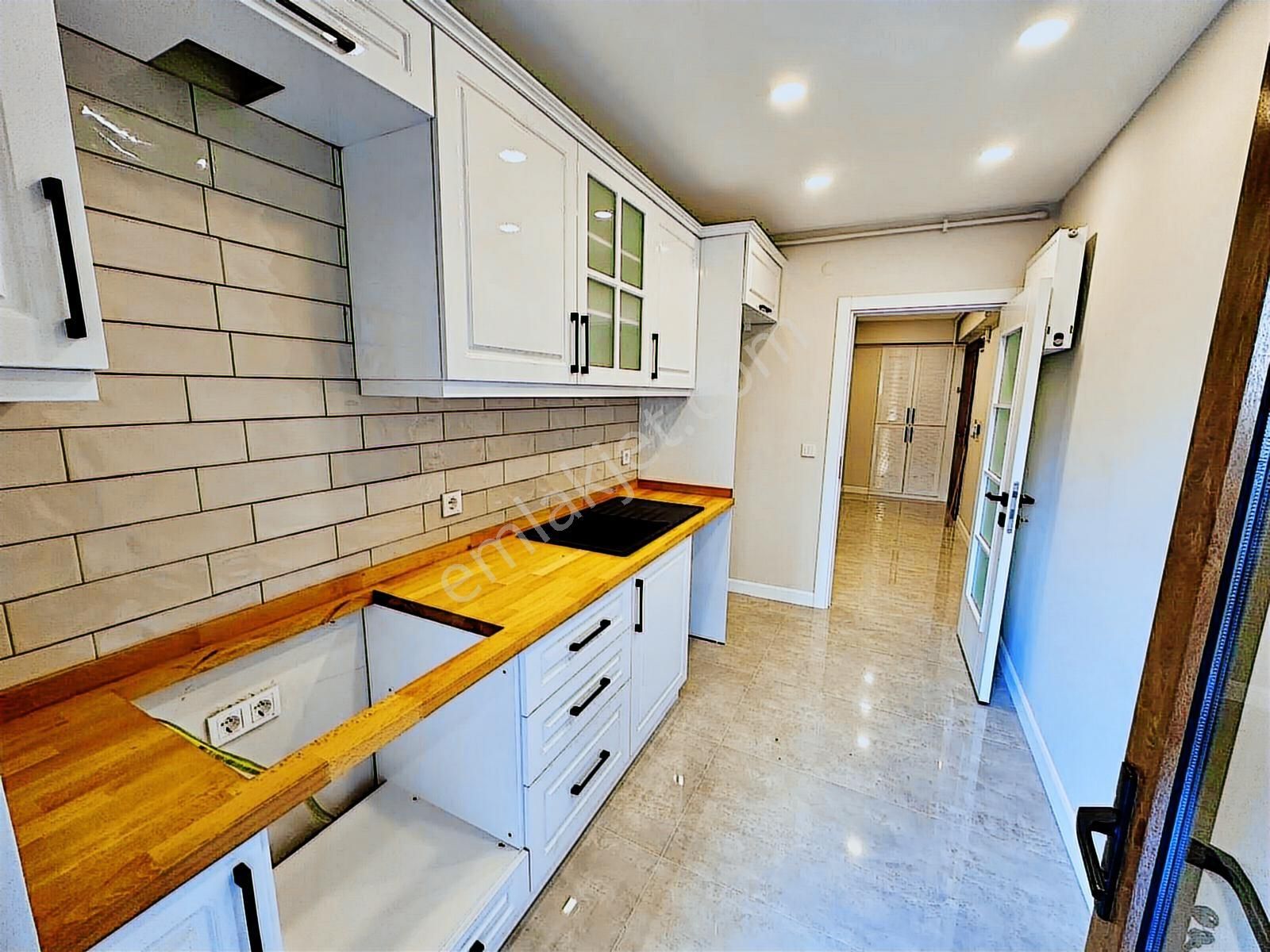 Poyraz'dan Kozyatağı'nda Site İçinde 7/24 Güvenlikli Havuzlu 3+1 - Görsel 19