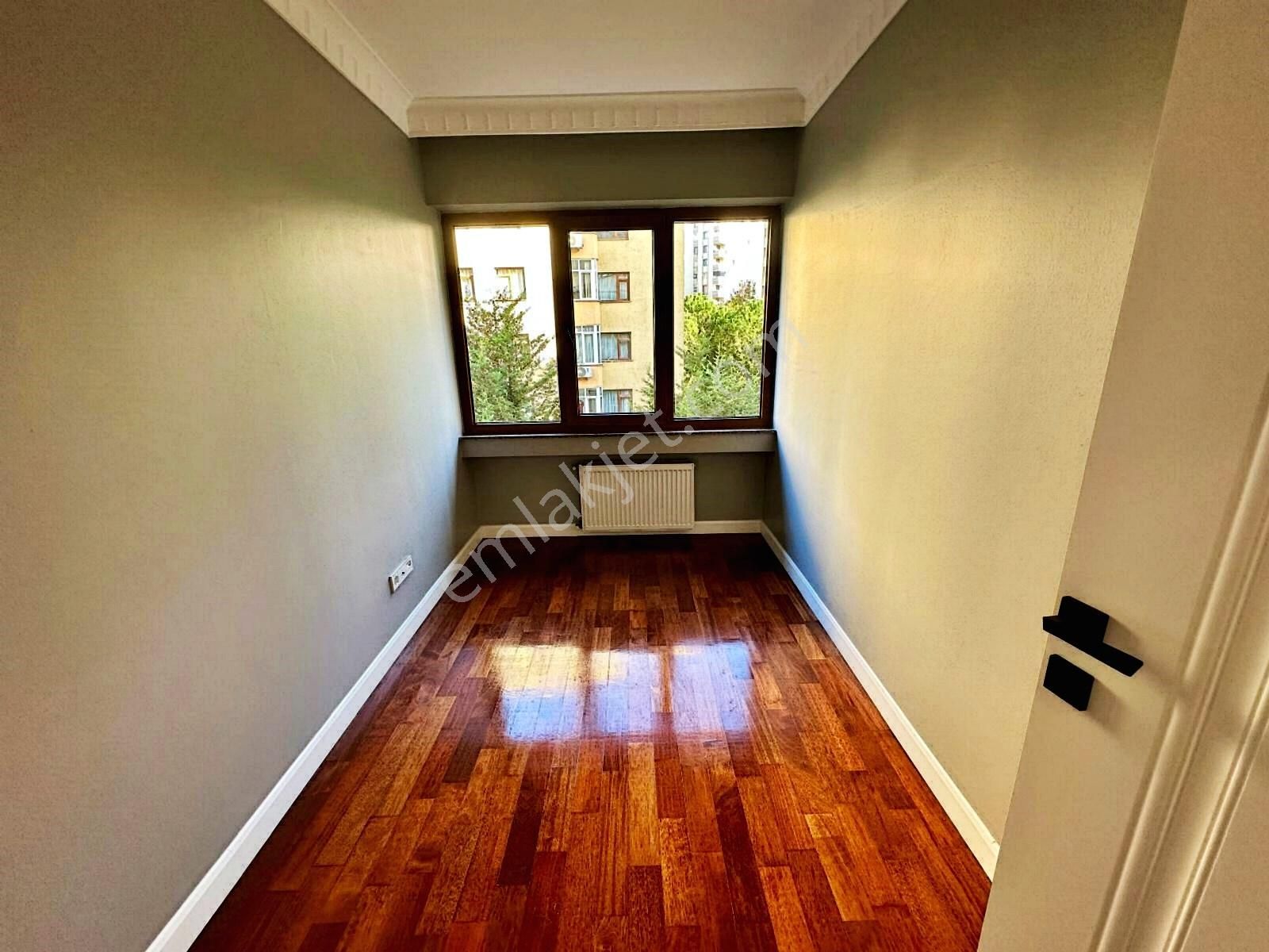 Poyraz'dan Kozyatağı'nda Site İçinde 7/24 Güvenlikli Havuzlu 3+1 - Görsel 33