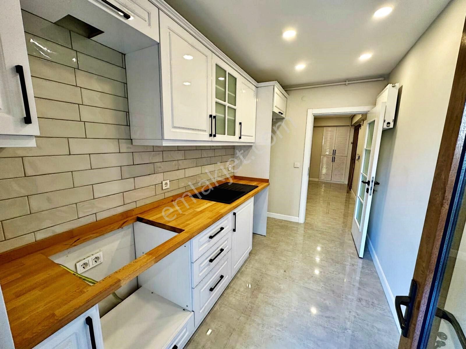 Poyraz'dan Kozyatağı'nda Site İçinde 7/24 Güvenlikli Havuzlu 3+1 - Görsel 11