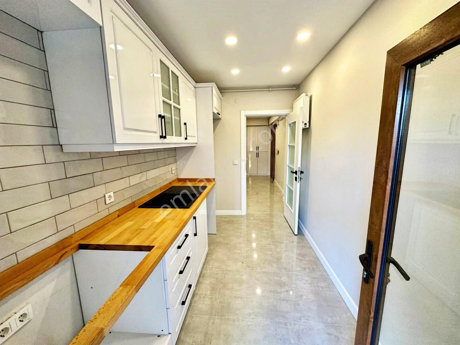 Poyraz'dan Kozyatağı'nda Site İçinde 7/24 Güvenlikli Havuzlu 3+1 - Görsel 23