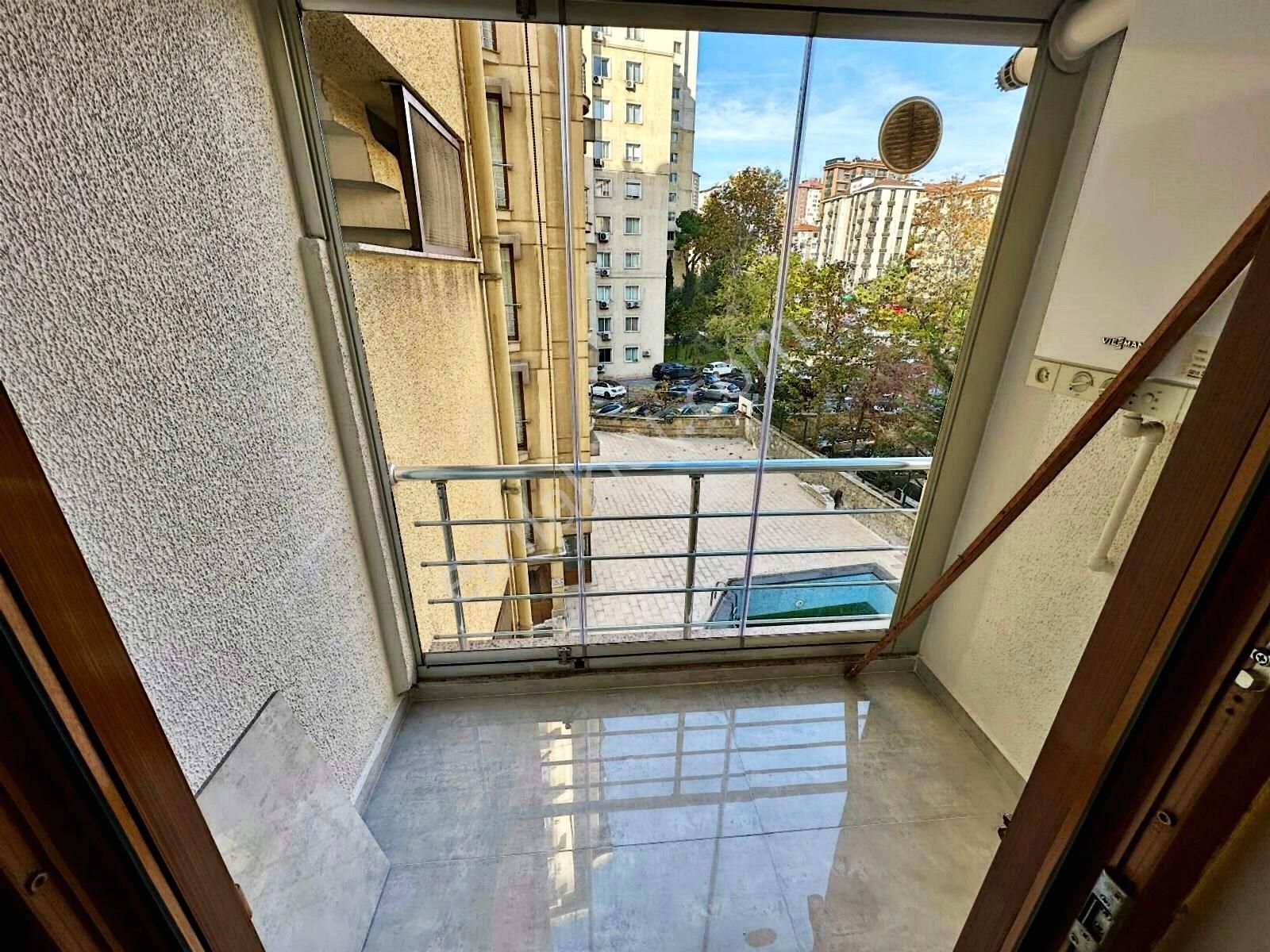 Poyraz'dan Kozyatağı'nda Site İçinde 7/24 Güvenlikli Havuzlu 3+1 - Görsel 22