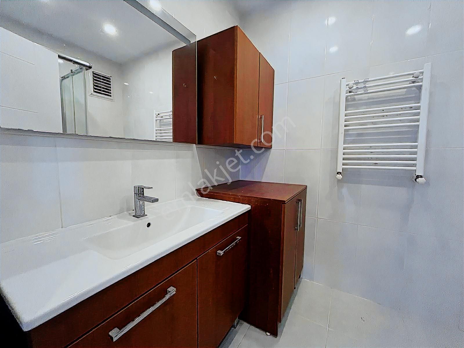 Poyraz'dan Kozyatağında Yeni Binada Balkonlu 95 M2 Net 3+1 Daire - Görsel 14