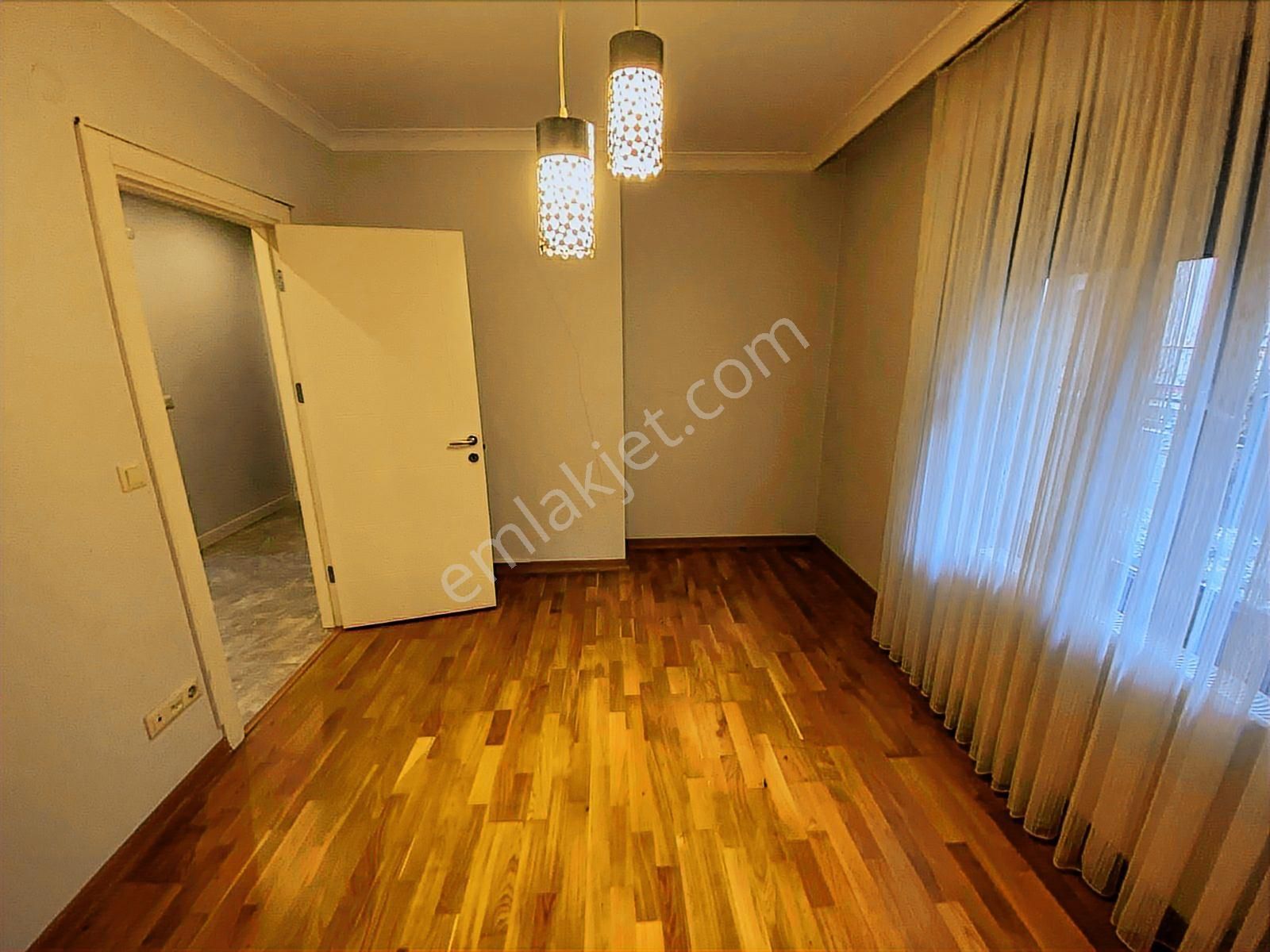 Poyraz'dan Suadiyede Bağdat Caddesine Yakın Balkonlu 2+1 Satılık - Görsel 21