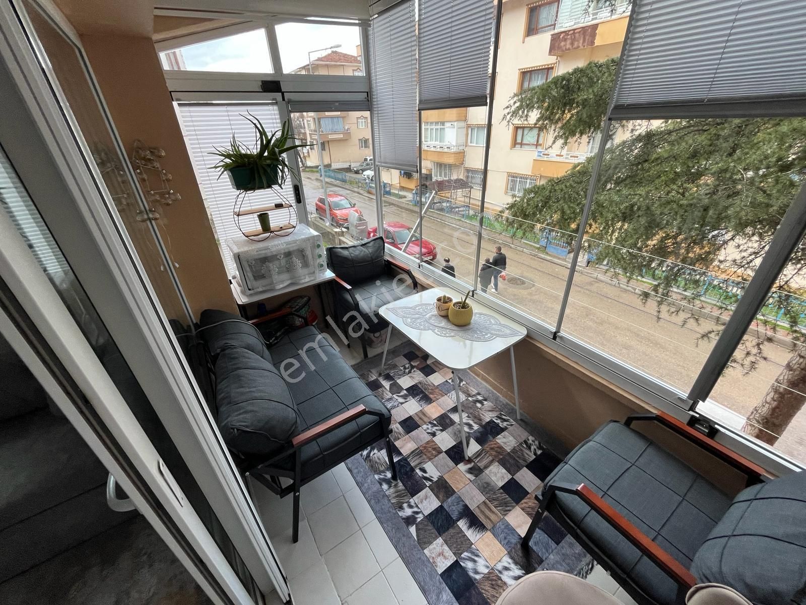 Sincan Selçuklu Mah. 3+1 Bağımsız Full Yapılı 1.ara Kat Ön Cephe - Görsel 31