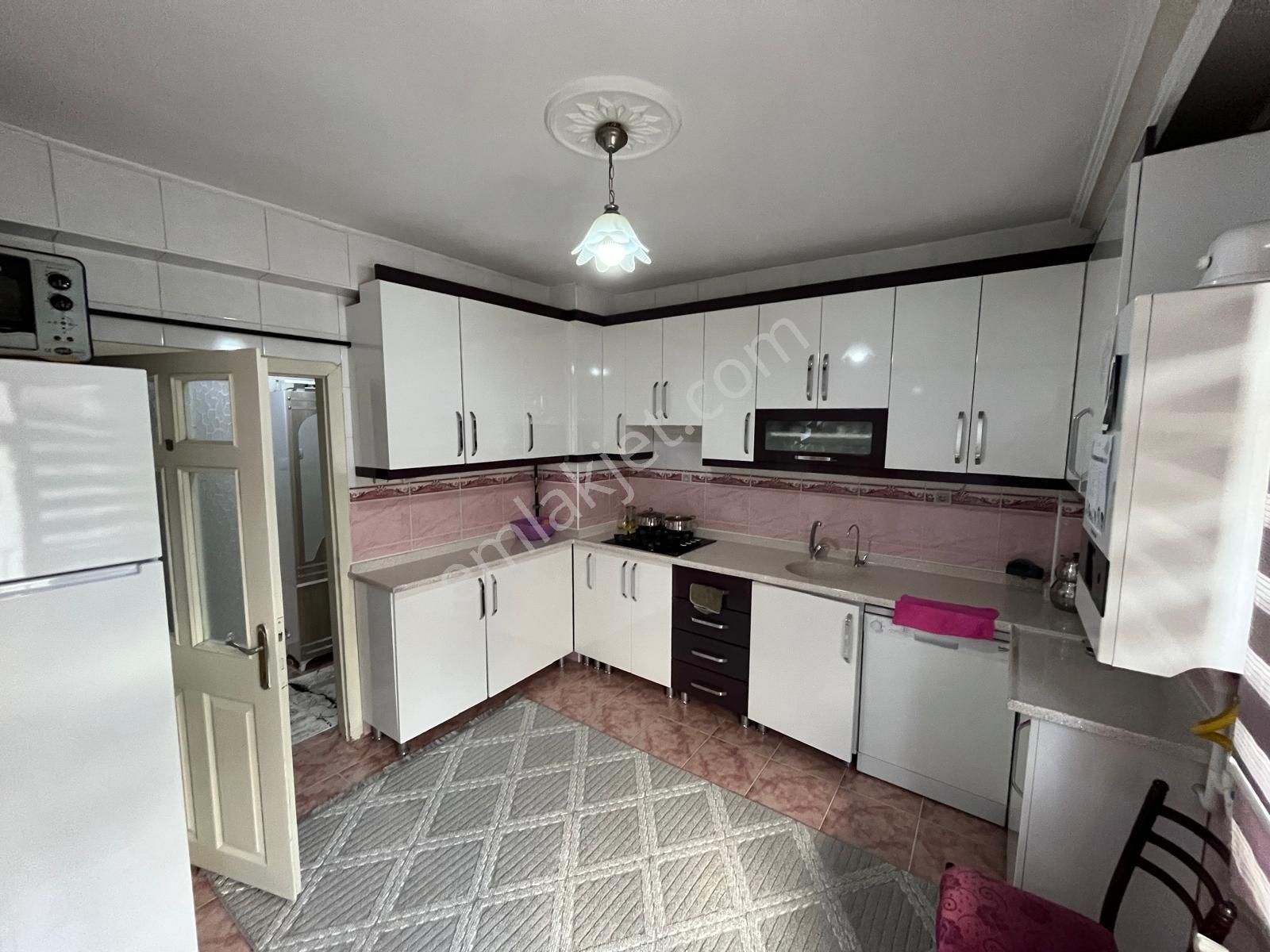 Ty'den Plevne Mh'de Ebevyn B. 15 Yıllık Masrafsız Satılık Daire