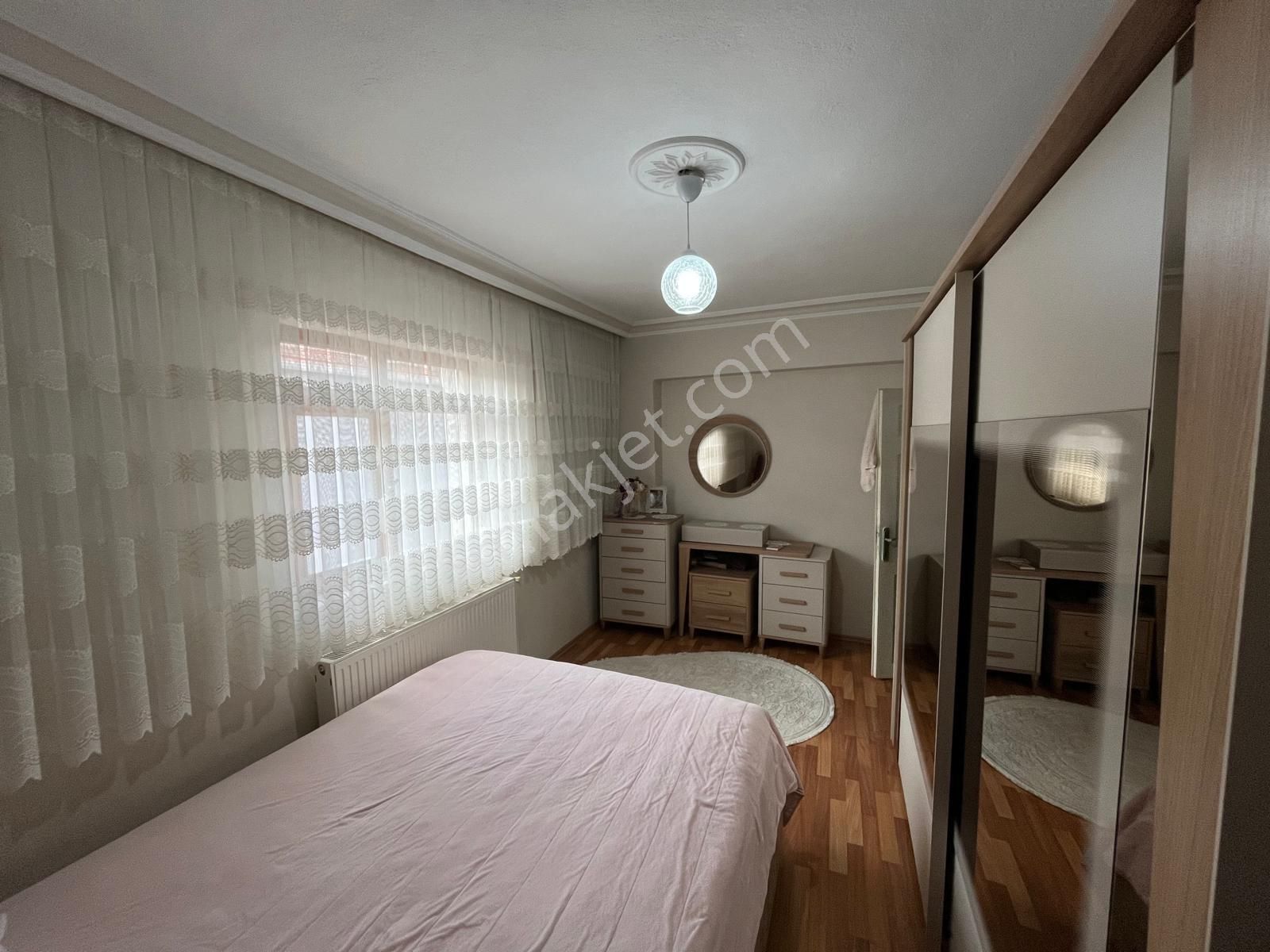 Ty'den Plevne Mh'de Ebevyn B. 15 Yıllık Masrafsız Satılık Daire - Görsel 9