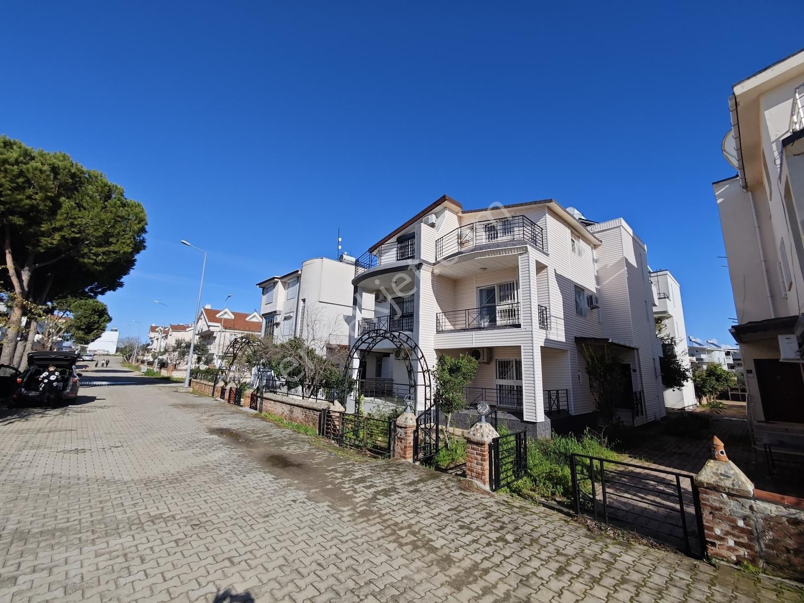 Yeşilkent Sitesi İçerisinde Denize 150mt Mesafede 4+1 Villa - Görsel 25