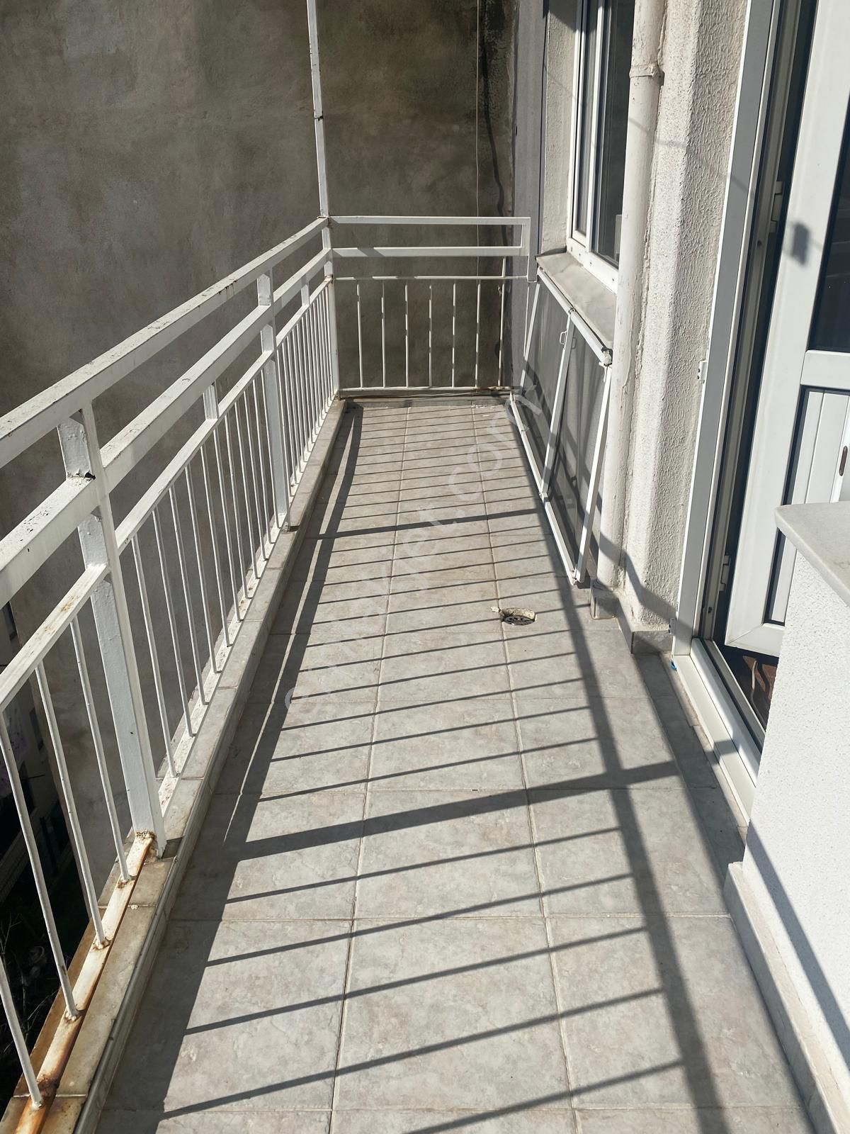 Katip Çelebi Hastanesi Yakını 3+1 135 M2 Doğalgazlı - Görsel 13