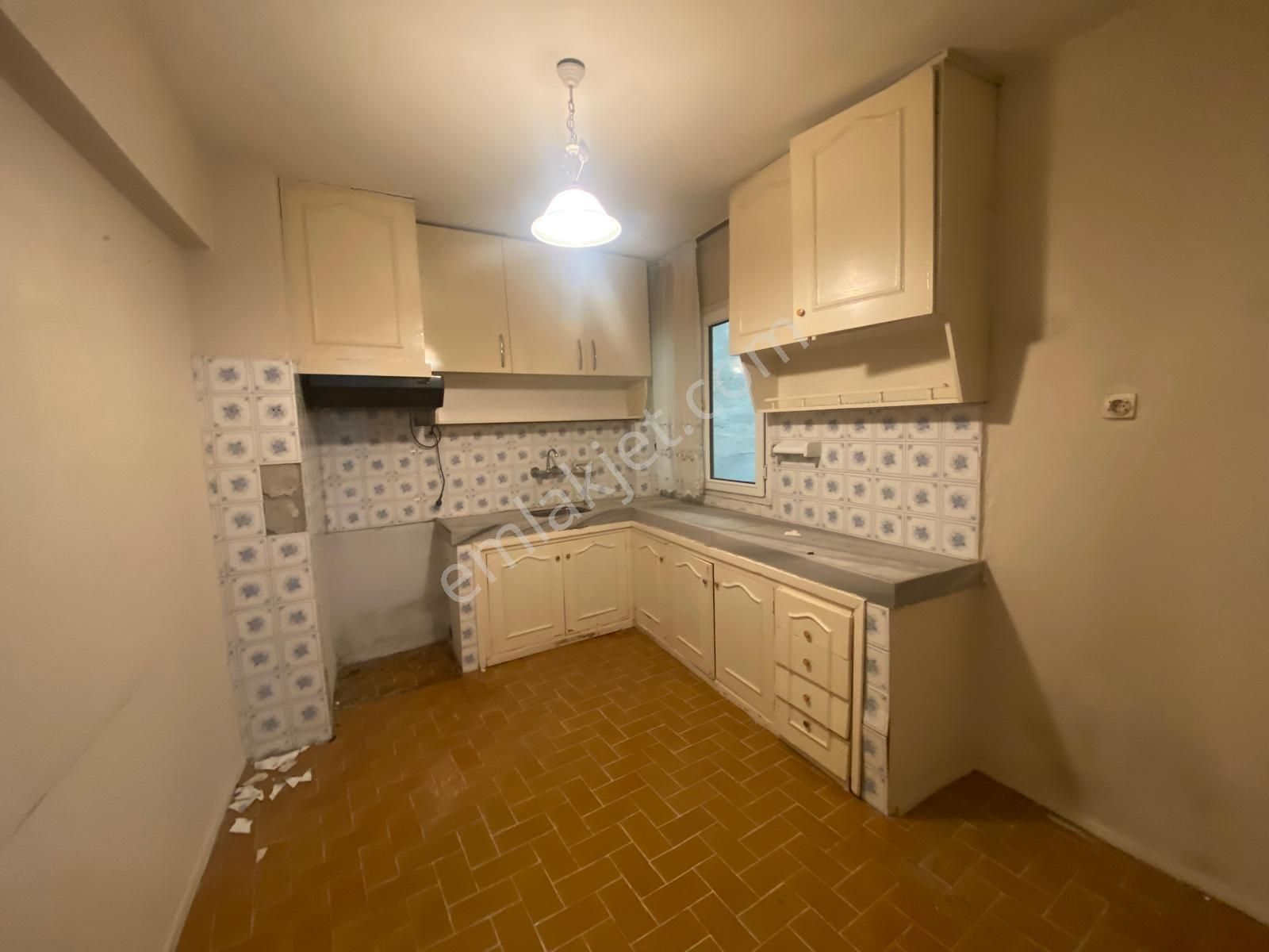 Katip Çelebi Hastanesi Yakını 3+1 135 M2 Doğalgazlı - Görsel 3