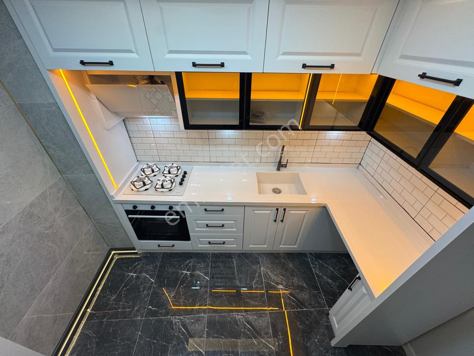 Doradan Akçay Merkez De Denize 50m Satılık 2+1 Daire - Görsel 3