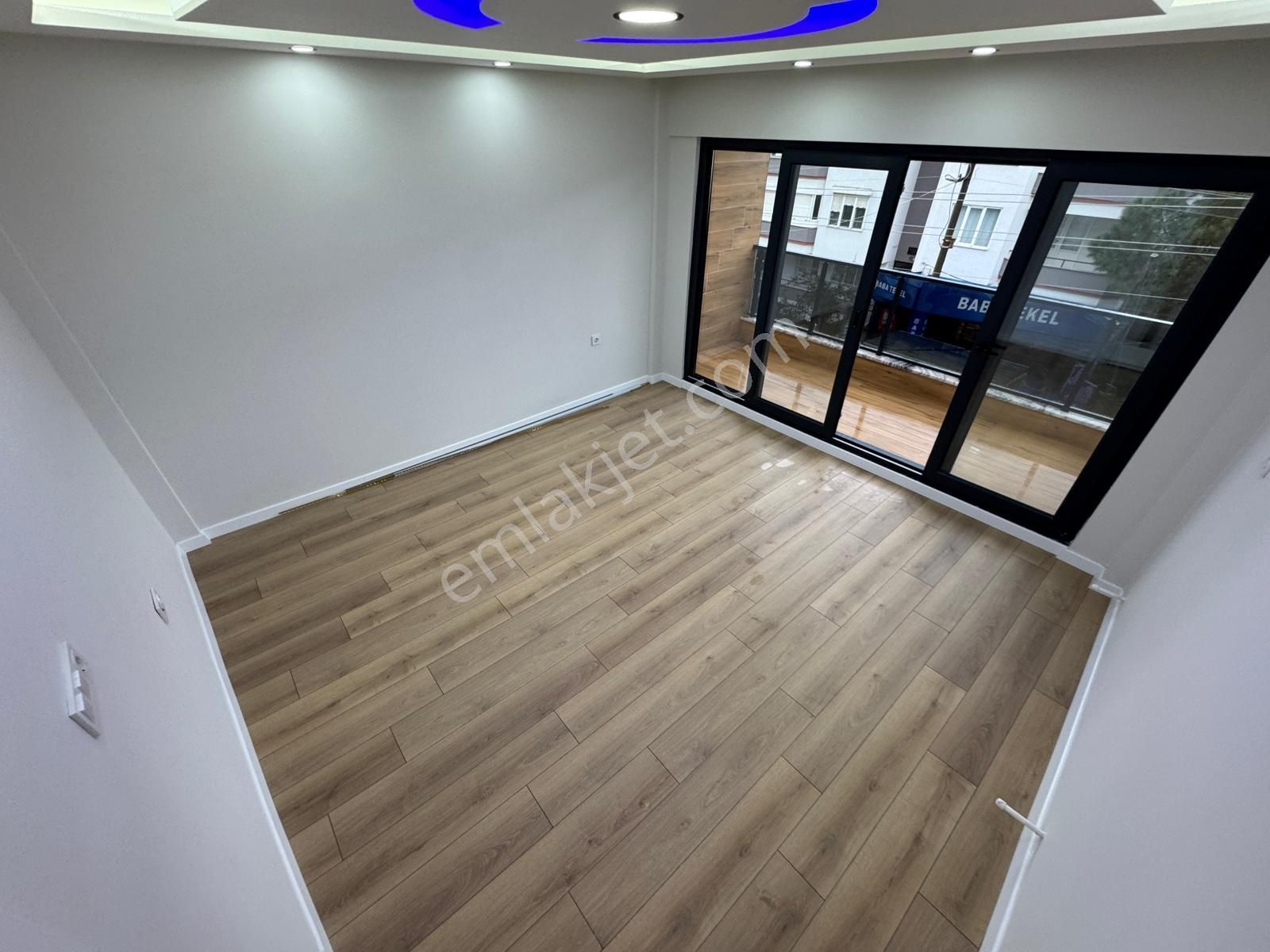 Doradan Akçay Merkez De Denize 50m Satılık 2+1 Daire - Görsel 4