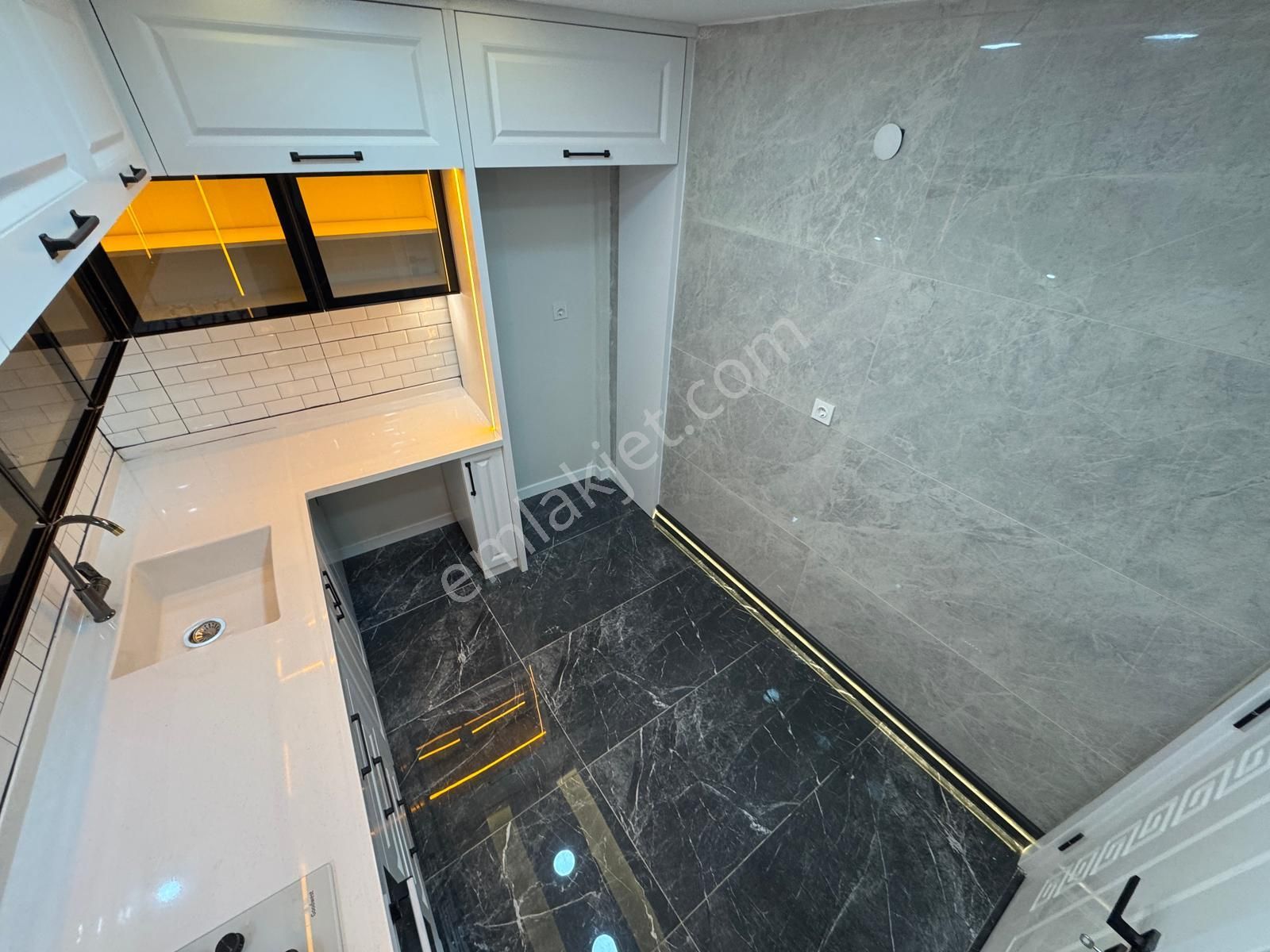 Doradan Akçay Merkez De Denize 50m Satılık 2+1 Daire - Görsel 16