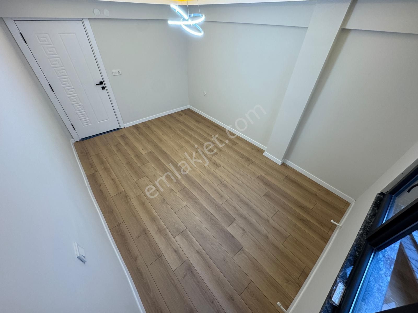 Doradan Akçay Merkez De Denize 50m Satılık 2+1 Daire - Görsel 32