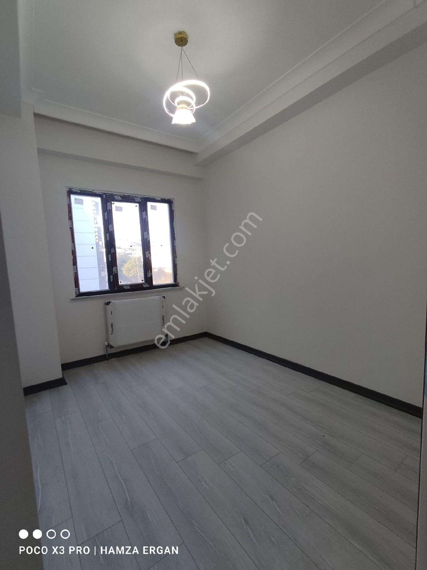 1.69 Oranlı %50 Krediyle Arnavutköy Sitede Satılık 2+1 Ara Kat Daire - Görsel 3