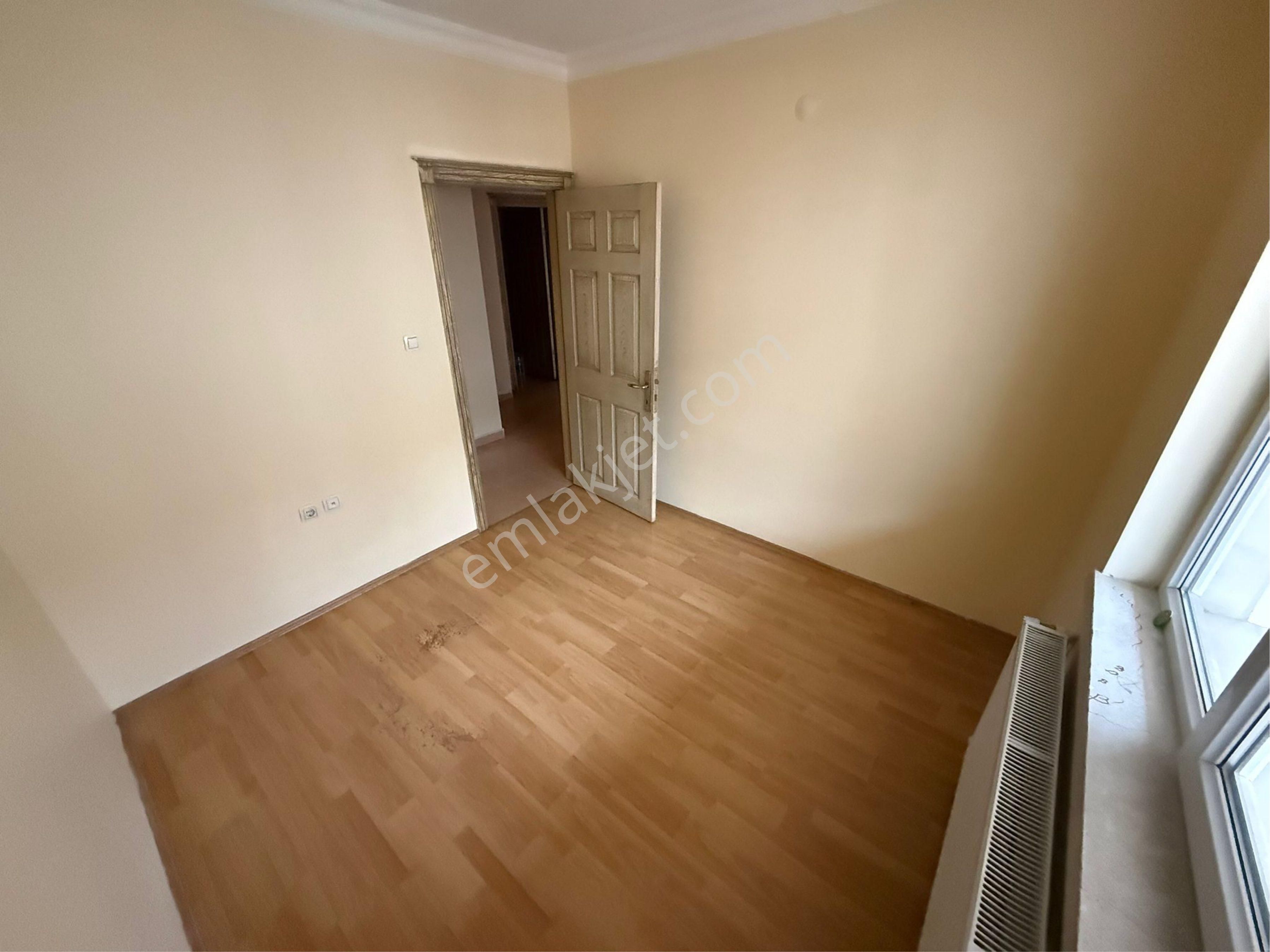 Malazgirt Mah 3+1 Asansörlü Ara Katta 125m2 Geniş Daire - Görsel 17