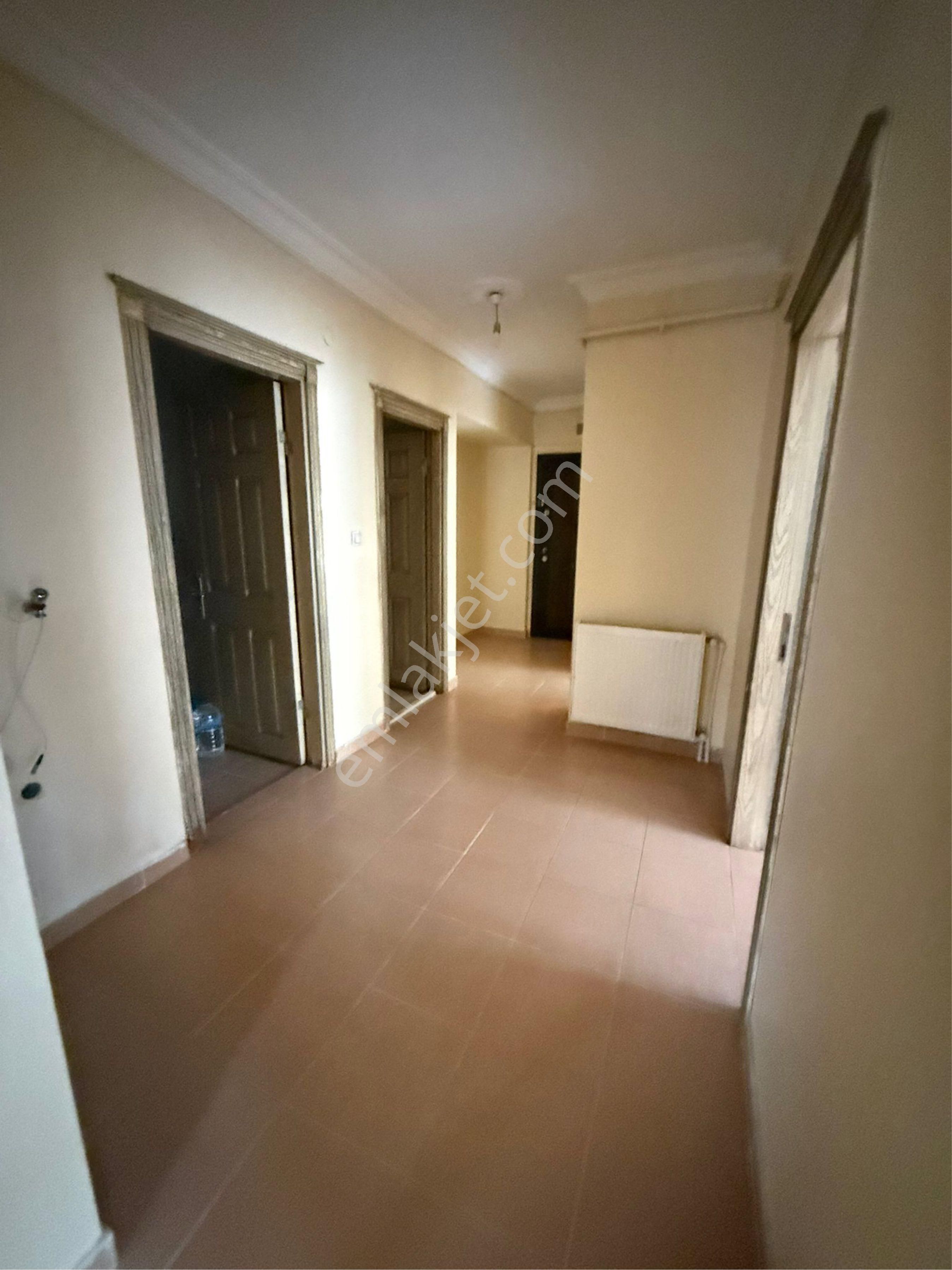 Malazgirt Mah 3+1 Asansörlü Ara Katta 125m2 Geniş Daire - Görsel 27