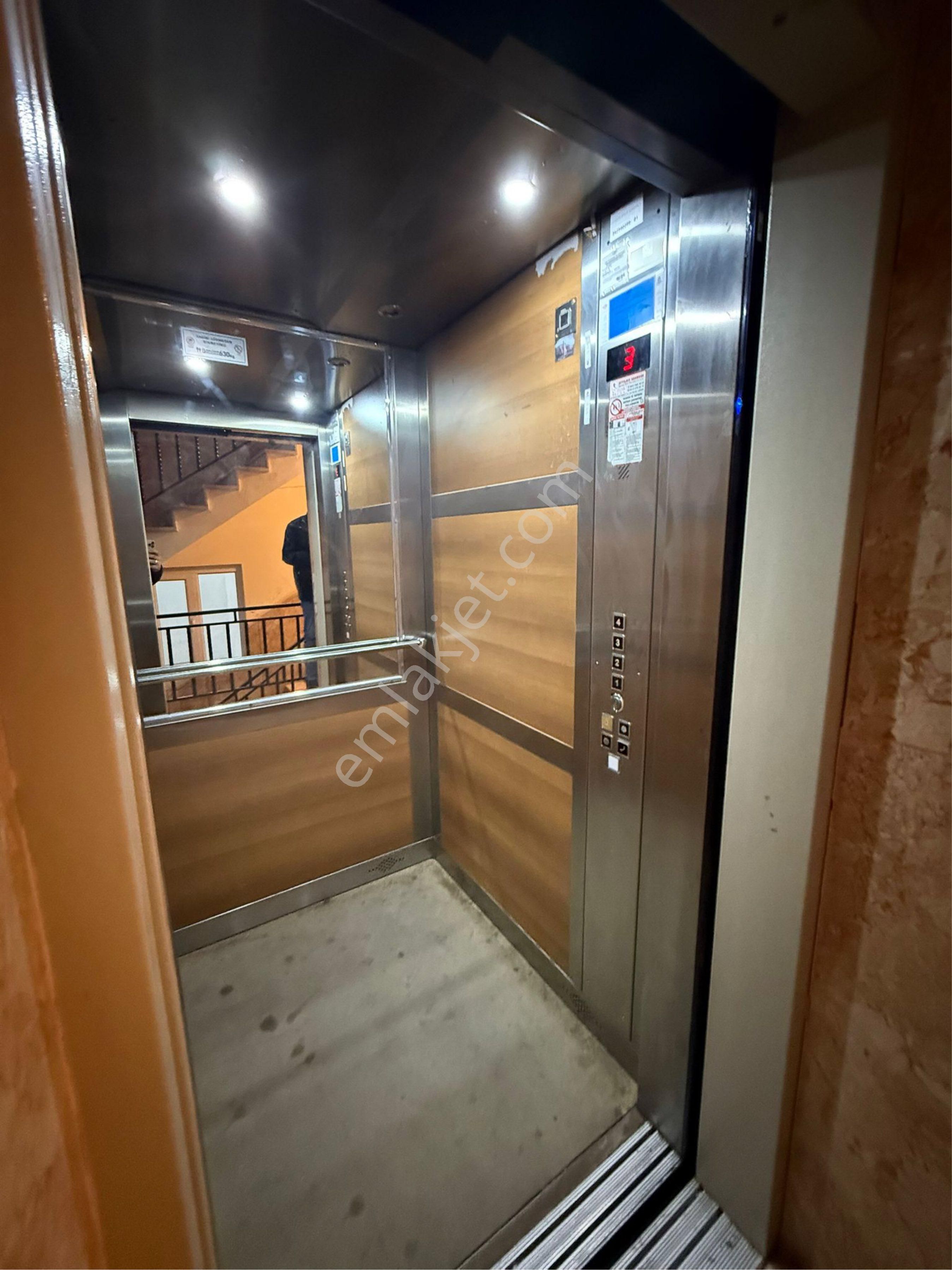 Malazgirt Mah 3+1 Asansörlü Ara Katta 125m2 Geniş Daire - Görsel 28