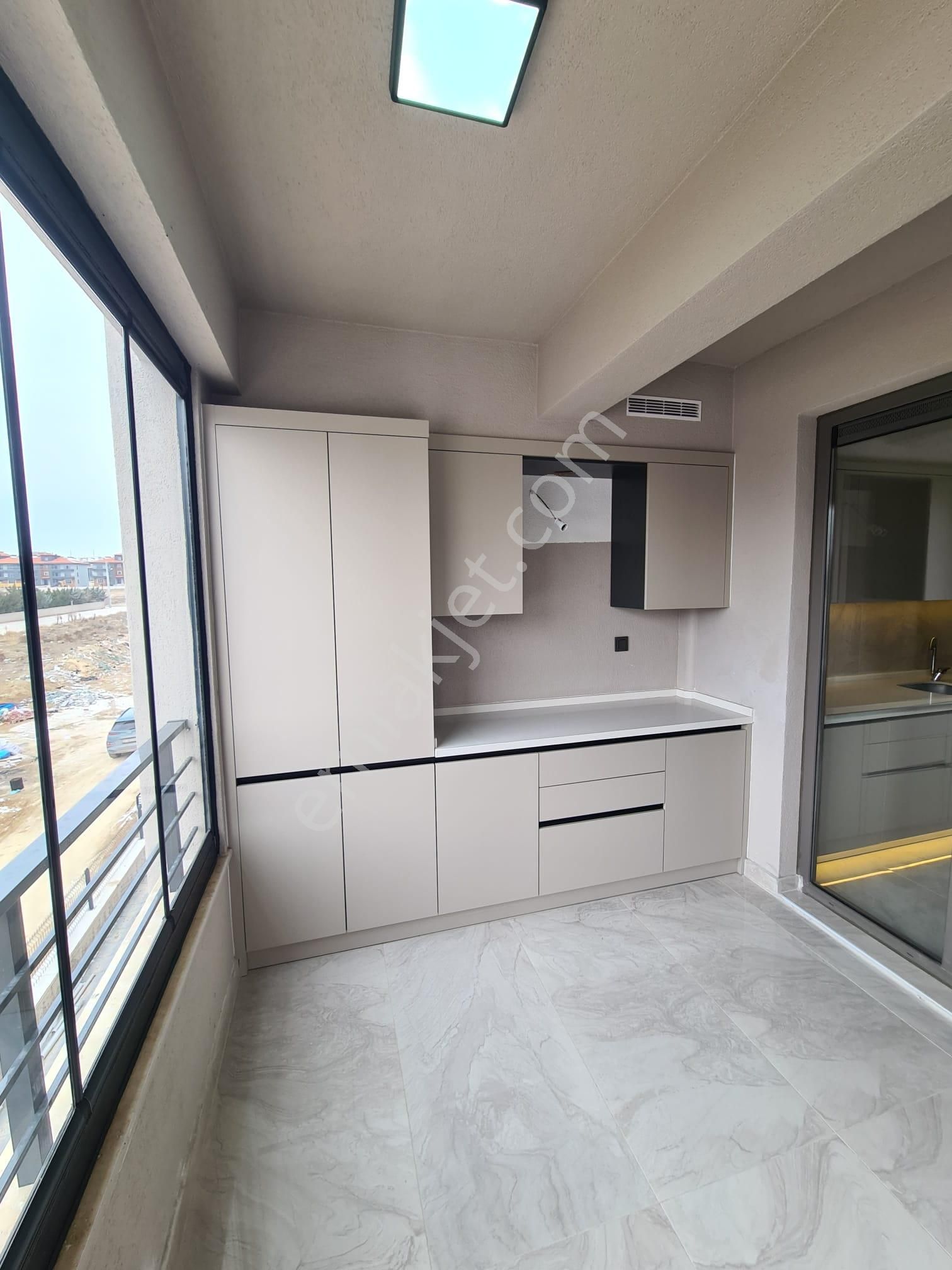 Beymira'dan Geniş 2.5+1 Lüks Daire Site İçi Kapalı Otopark - Görsel 12