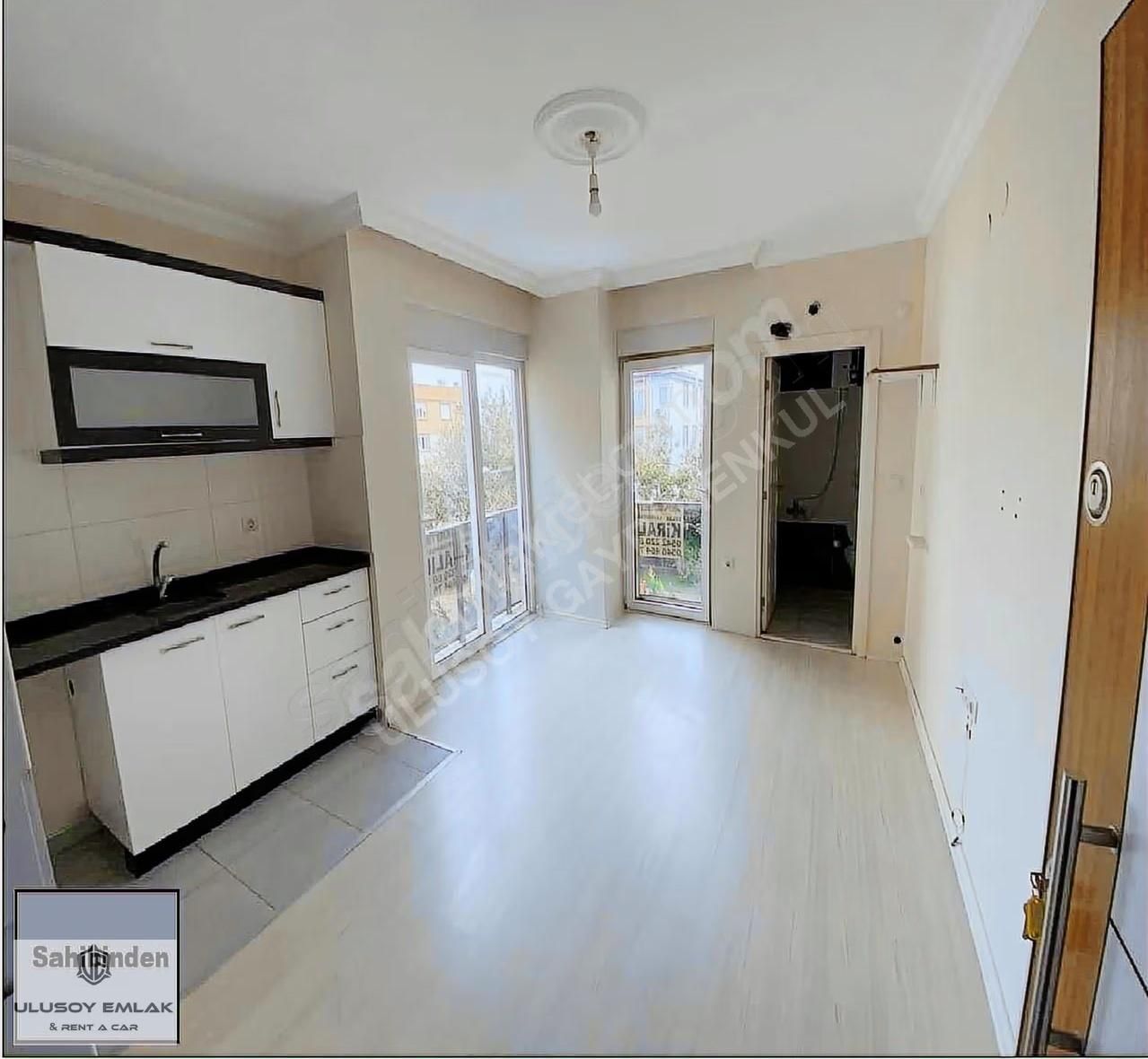 Ulusoy Caddesinde 1+1 Arakatta Boş Kiracısız Satılık Daire