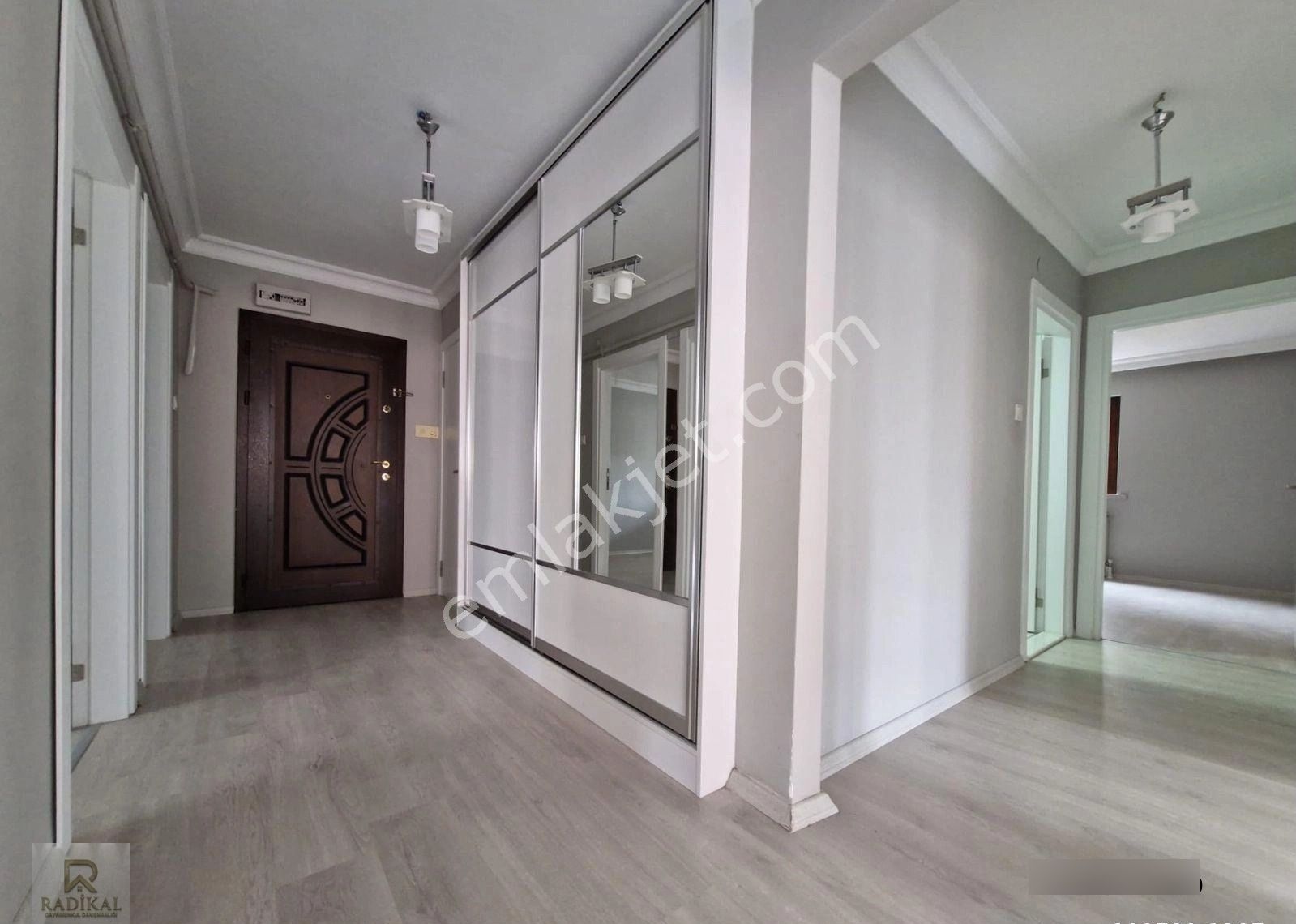 Birlik Mahallesi 471. Sokak Üzeri 1 Katta Yapılı Satılık 3+1 Emsalsiz Kupon Daire ............