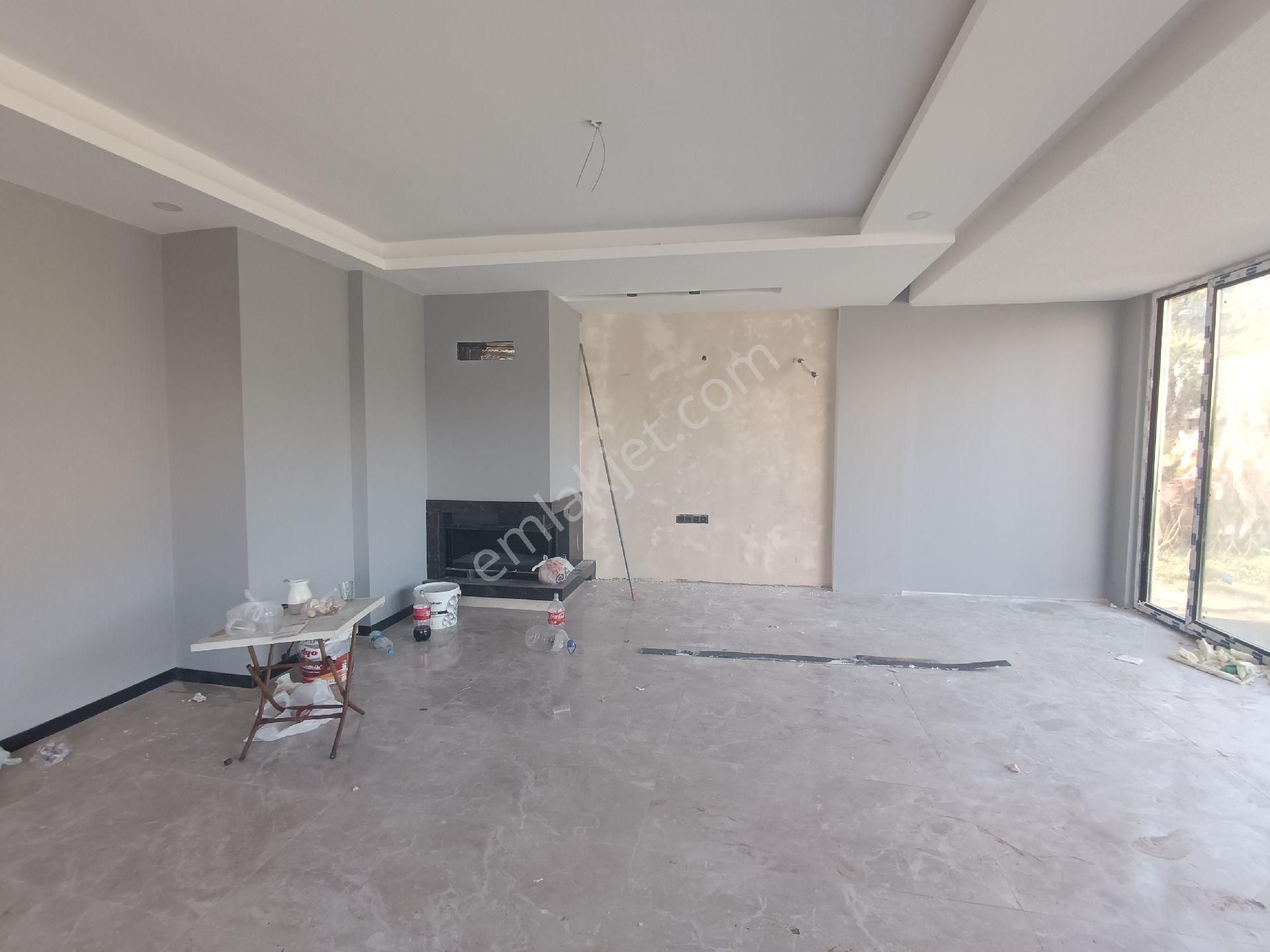 Kuşadası Sahil Sitelerinde Denize Yürüme Yürüme Mesafesinde 4+1 Satılıkfırsat Villla - Görsel 9