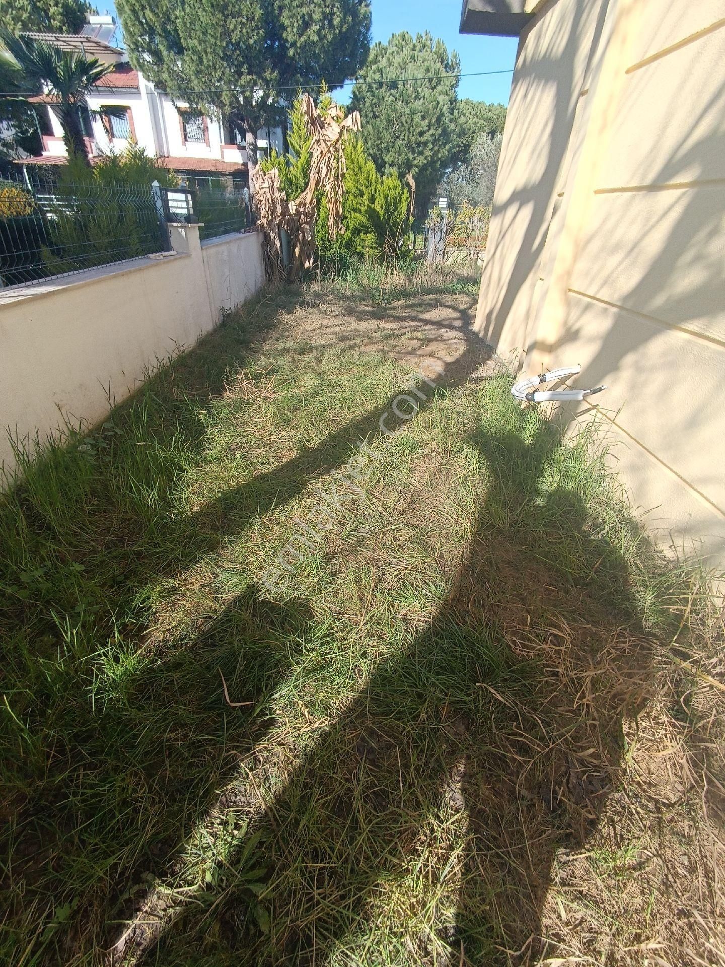 Kuşadası Sahil Sitelerinde Denize Yürüme Yürüme Mesafesinde 4+1 Satılıkfırsat Villla - Görsel 4