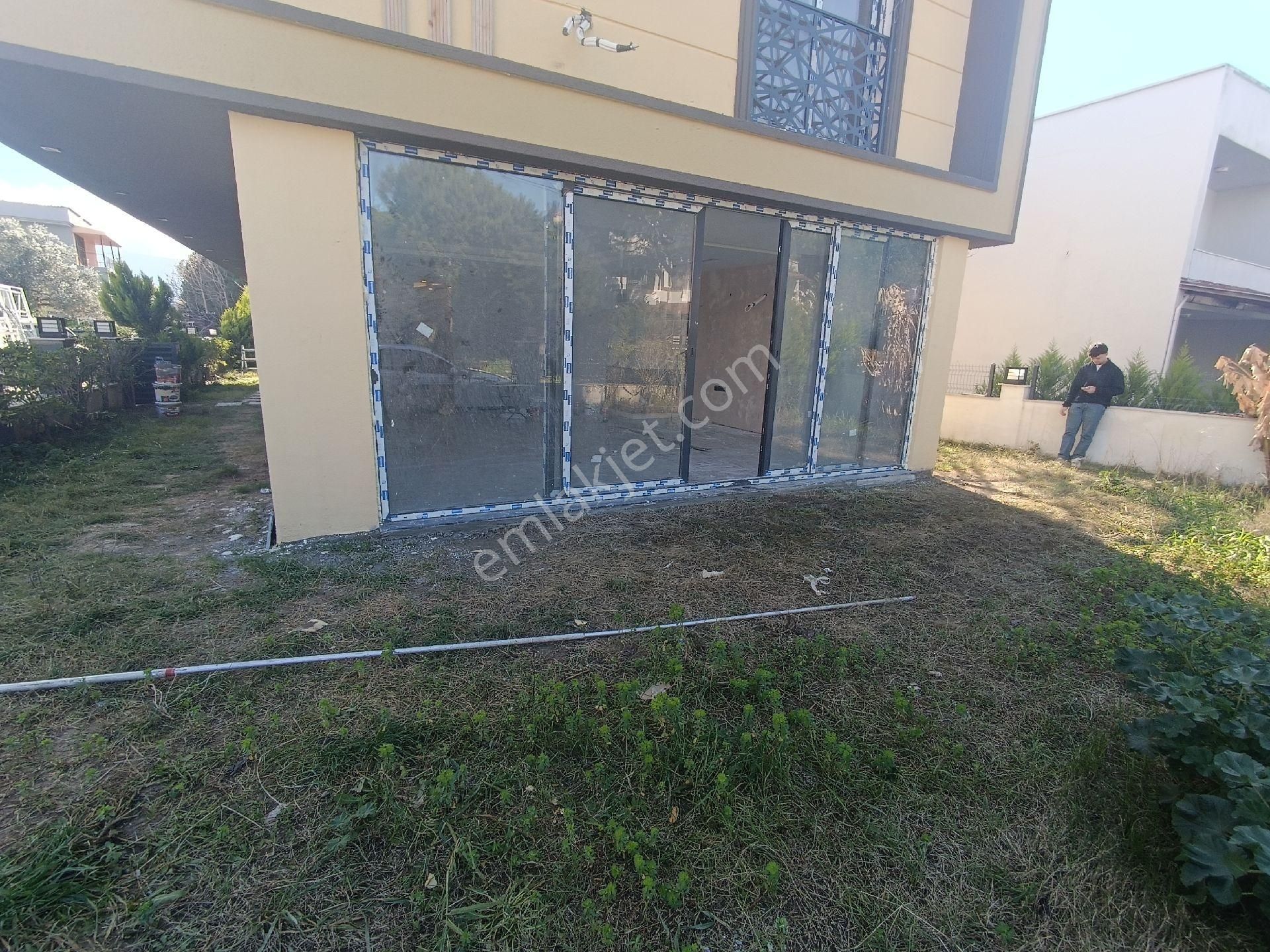 Kuşadası Sahil Sitelerinde Denize Yürüme Yürüme Mesafesinde 4+1 Satılıkfırsat Villla - Görsel 6