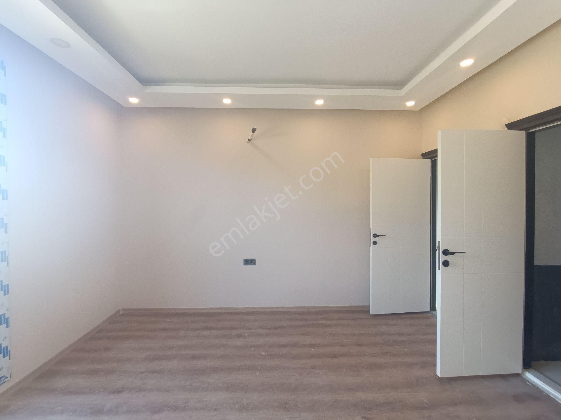 Kuşadası Sahil Sitelerinde Denize Yürüme Yürüme Mesafesinde 4+1 Satılıkfırsat Villla - Görsel 23