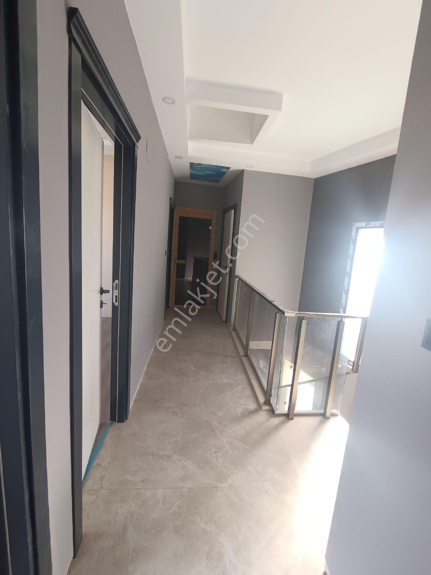 Kuşadası Sahil Sitelerinde Denize Yürüme Yürüme Mesafesinde 4+1 Satılıkfırsat Villla - Görsel 24