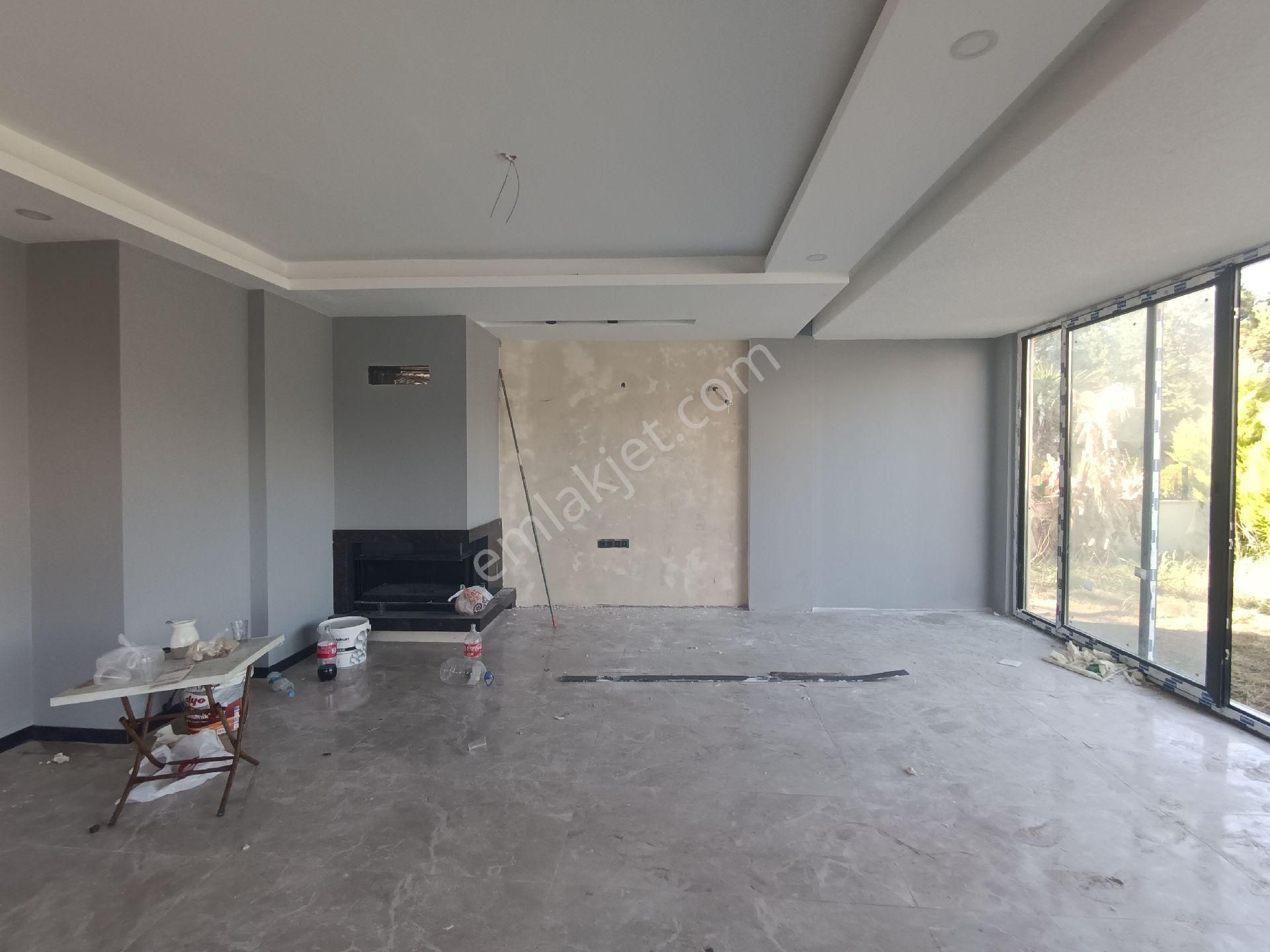 Kuşadası Sahil Sitelerinde Denize Yürüme Yürüme Mesafesinde 4+1 Satılıkfırsat Villla - Görsel 8