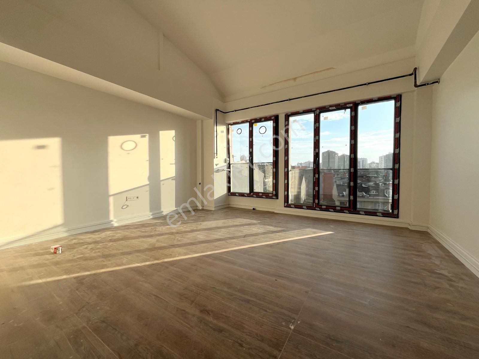 Tokgöz'den Veliefendide Kapalı Otoparklı 2+1 80m² Satılık - Görsel 2